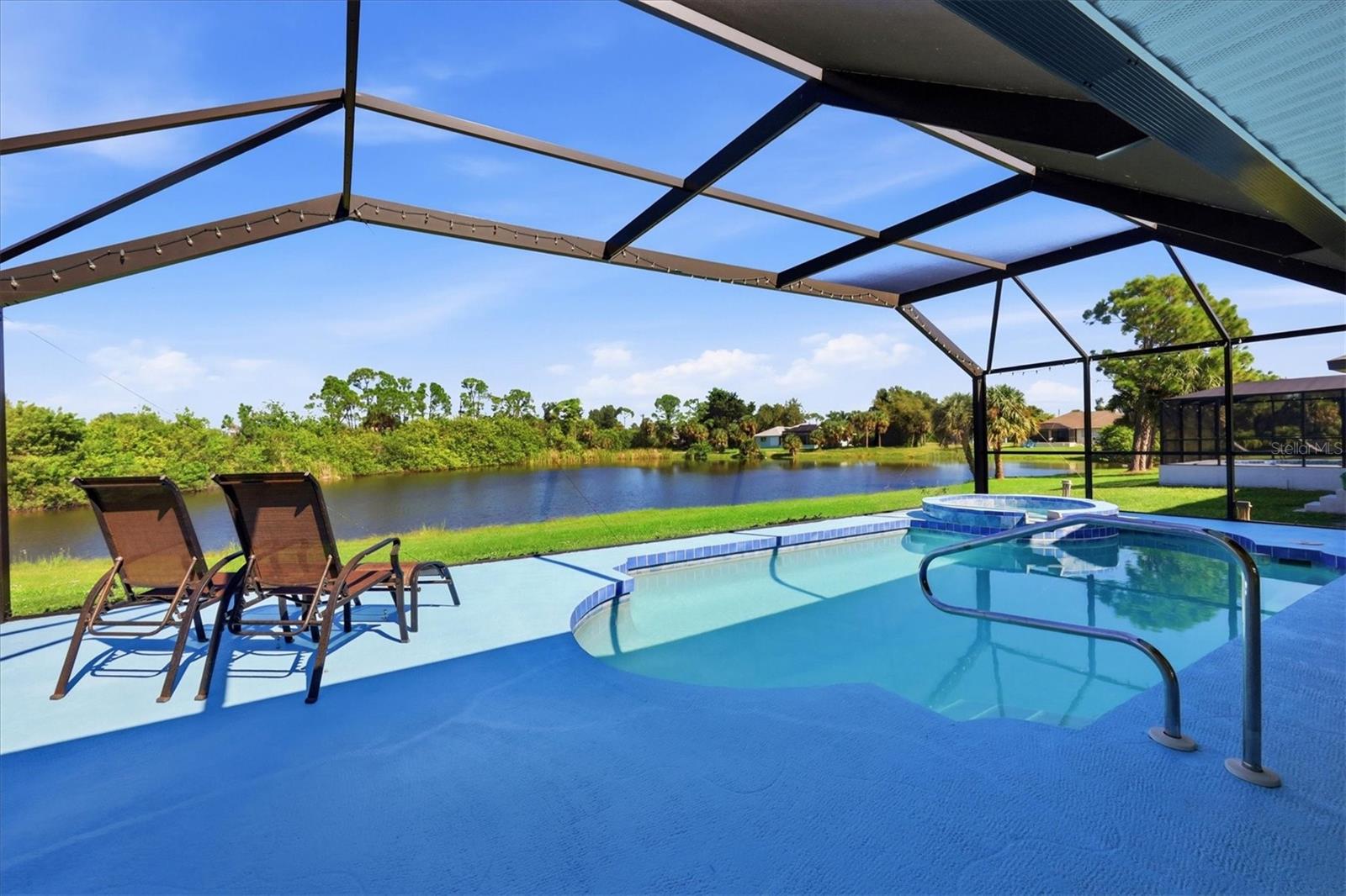1078 ROTONDA CIR
