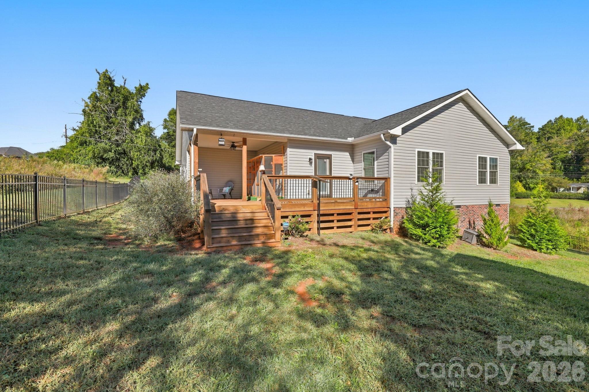 Single Family Residence at 457 Edwards Street Extension, Rutherfordton, photo 4 of 34
