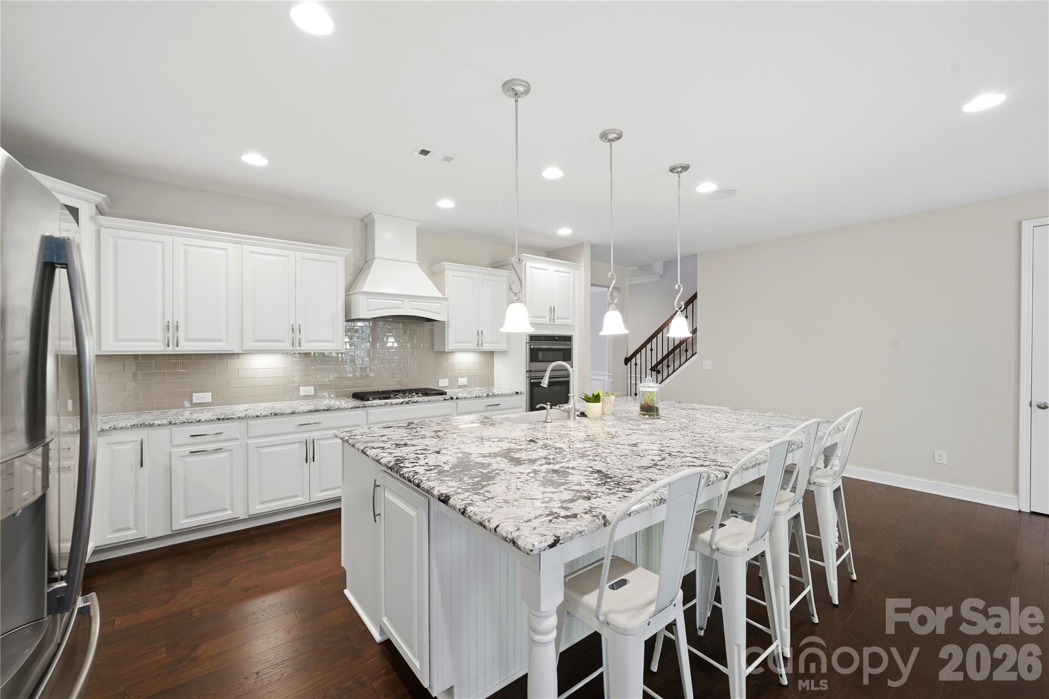 Large Island with bar seating for 4 - 8719 Shadetree Street, Huntersville