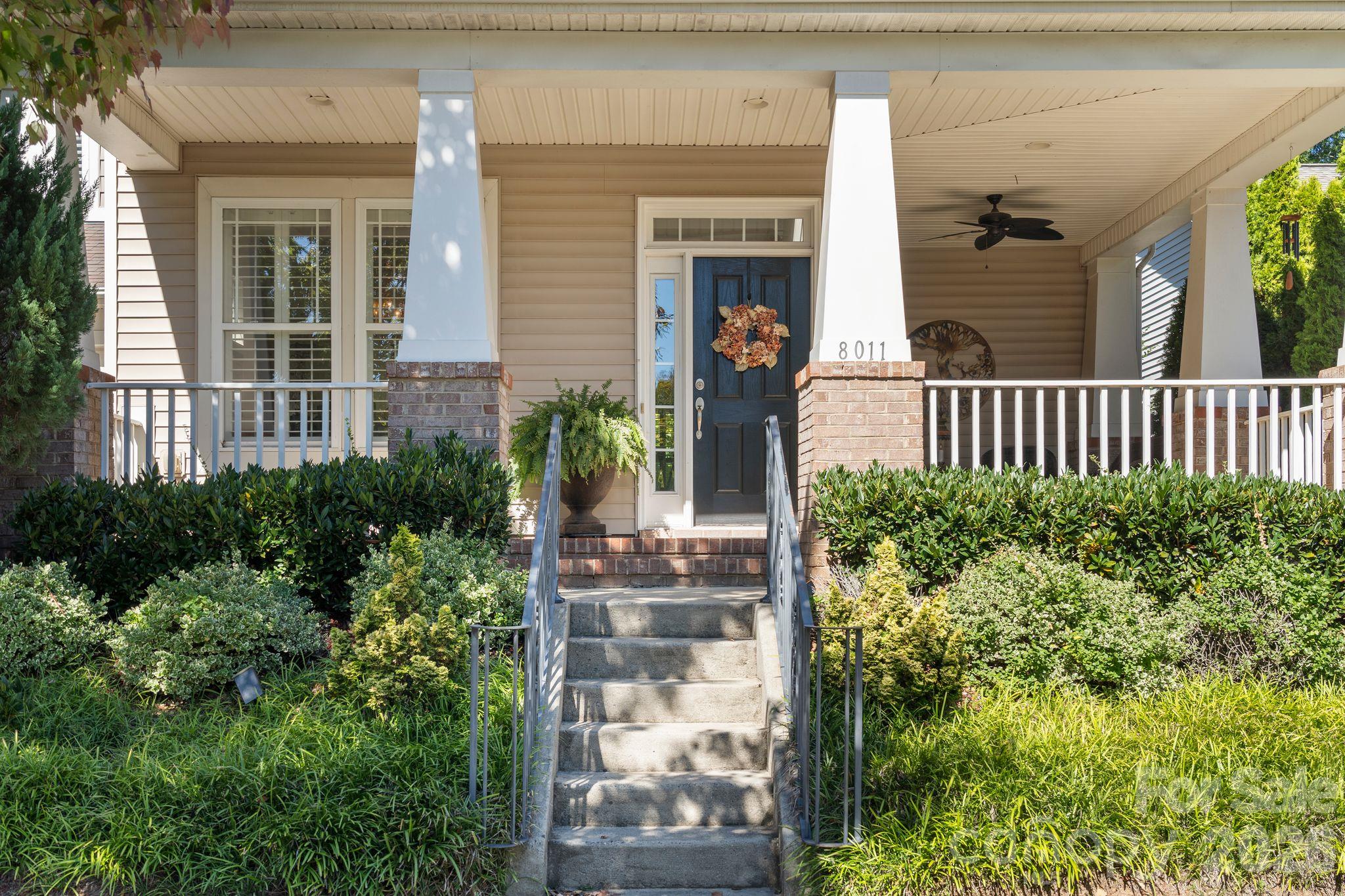 Single Family Residence at 8011 Cottsbrooke Drive, Huntersville, photo 6 of 48