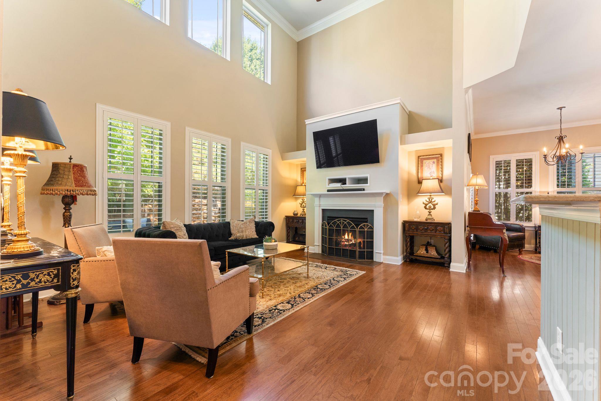 Single Family Residence at 8011 Cottsbrooke Drive, Huntersville, photo 10 of 48