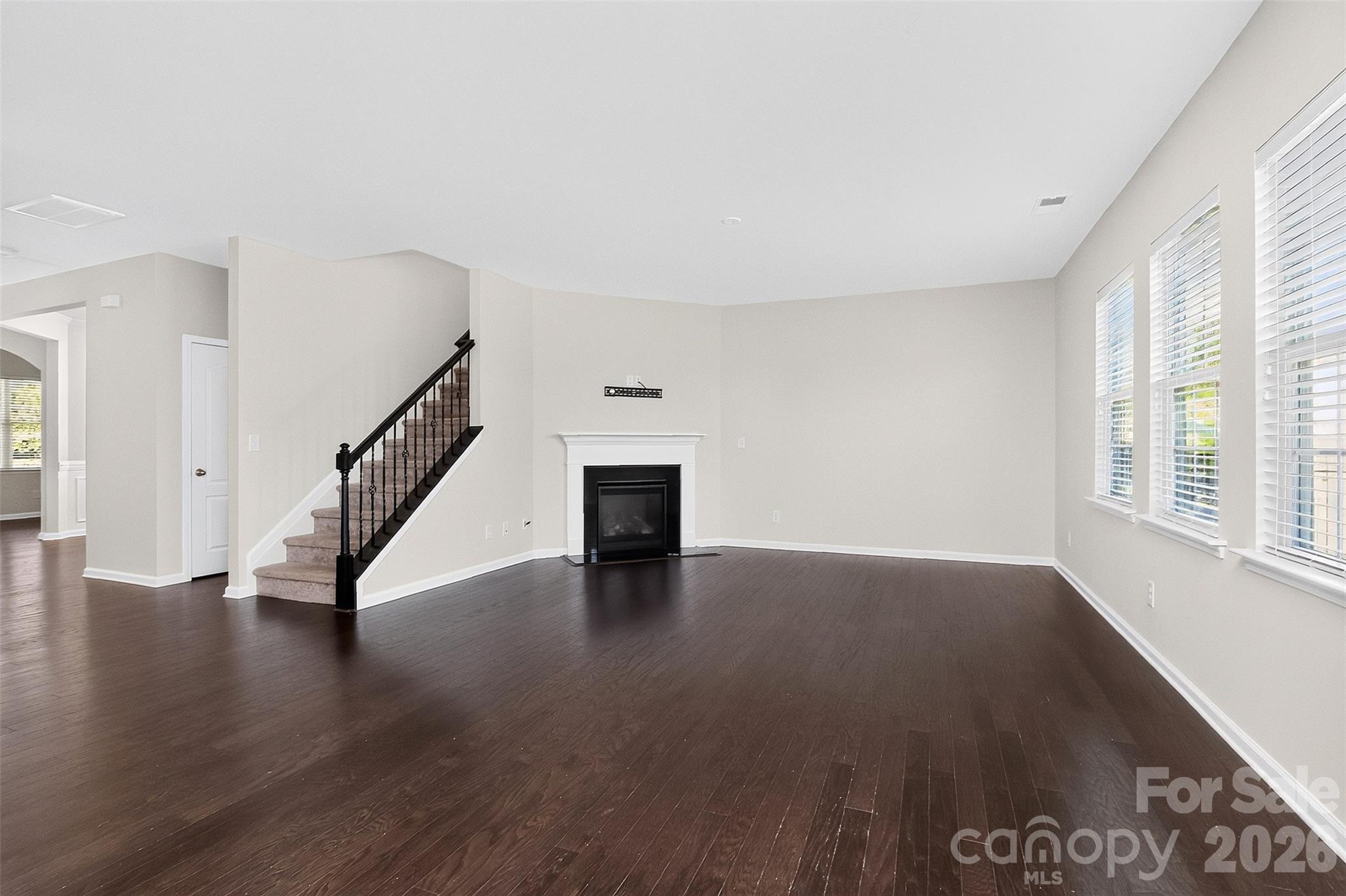 Single Family Residence at 160 Wrangell Drive, Mooresville, photo 8 of 31