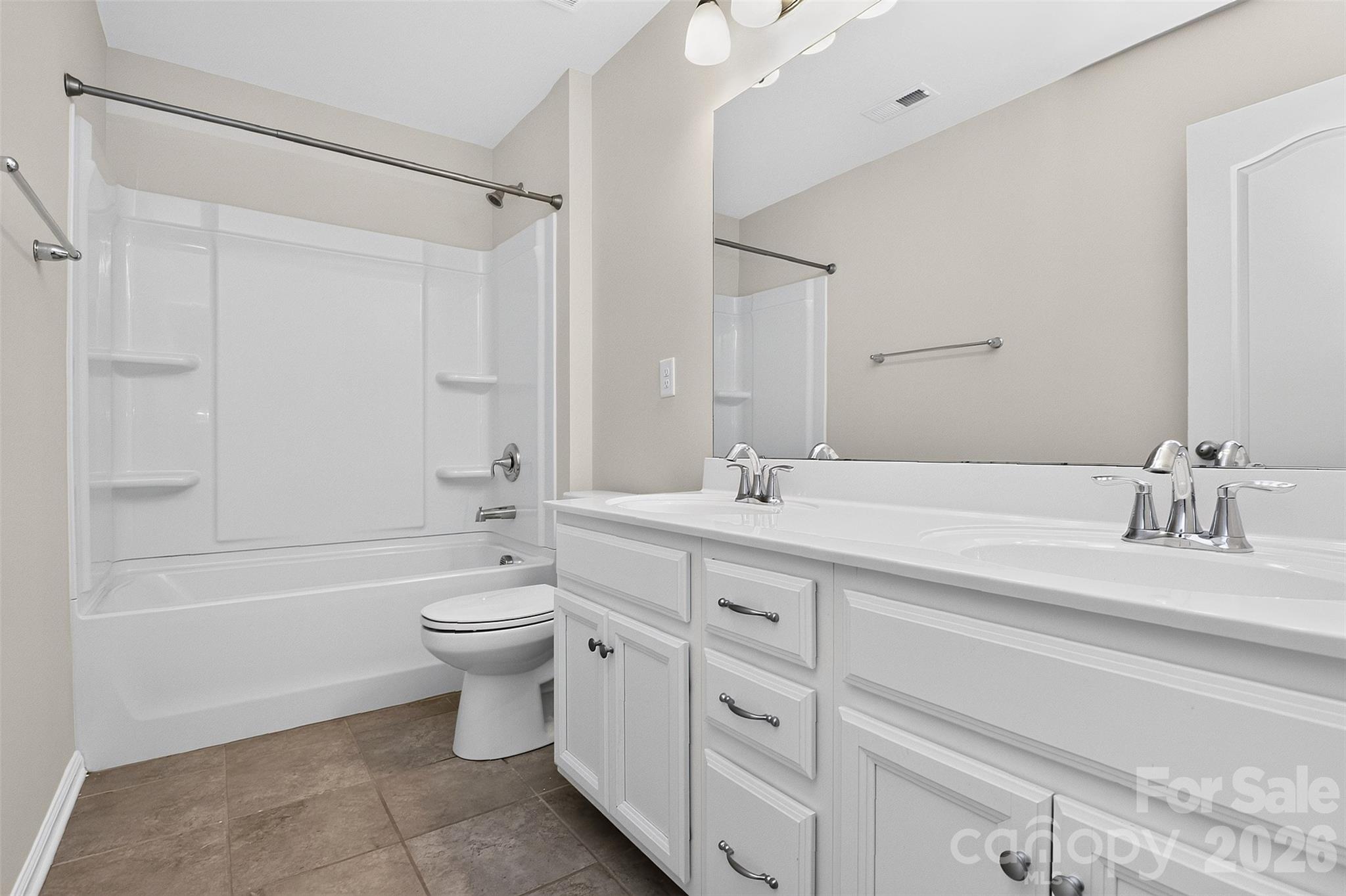 Single Family Residence at 160 Wrangell Drive, Mooresville, photo 27 of 31