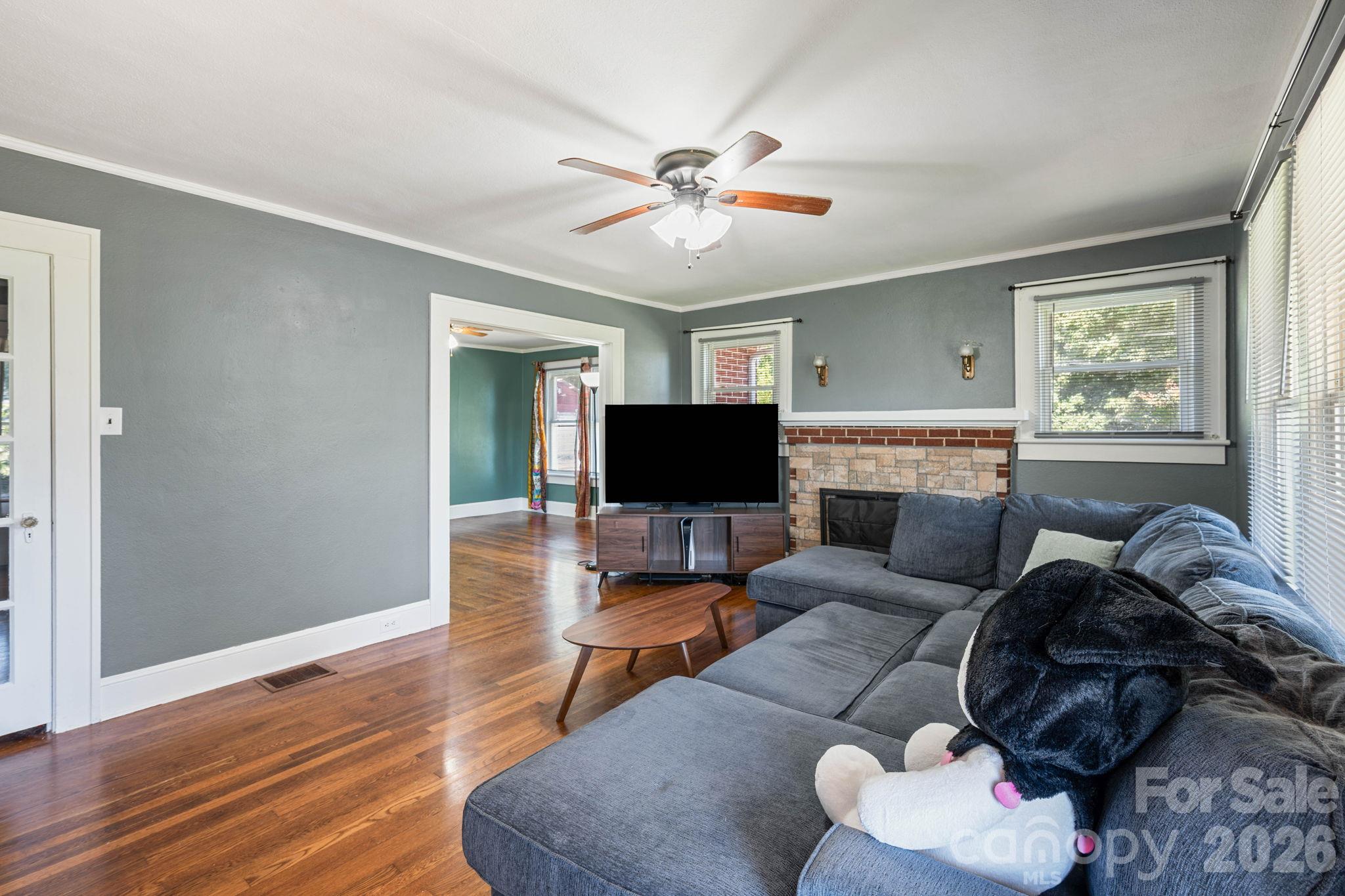 Single Family Residence at 2401 NC 181 Highway, Morganton, photo 11 of 31