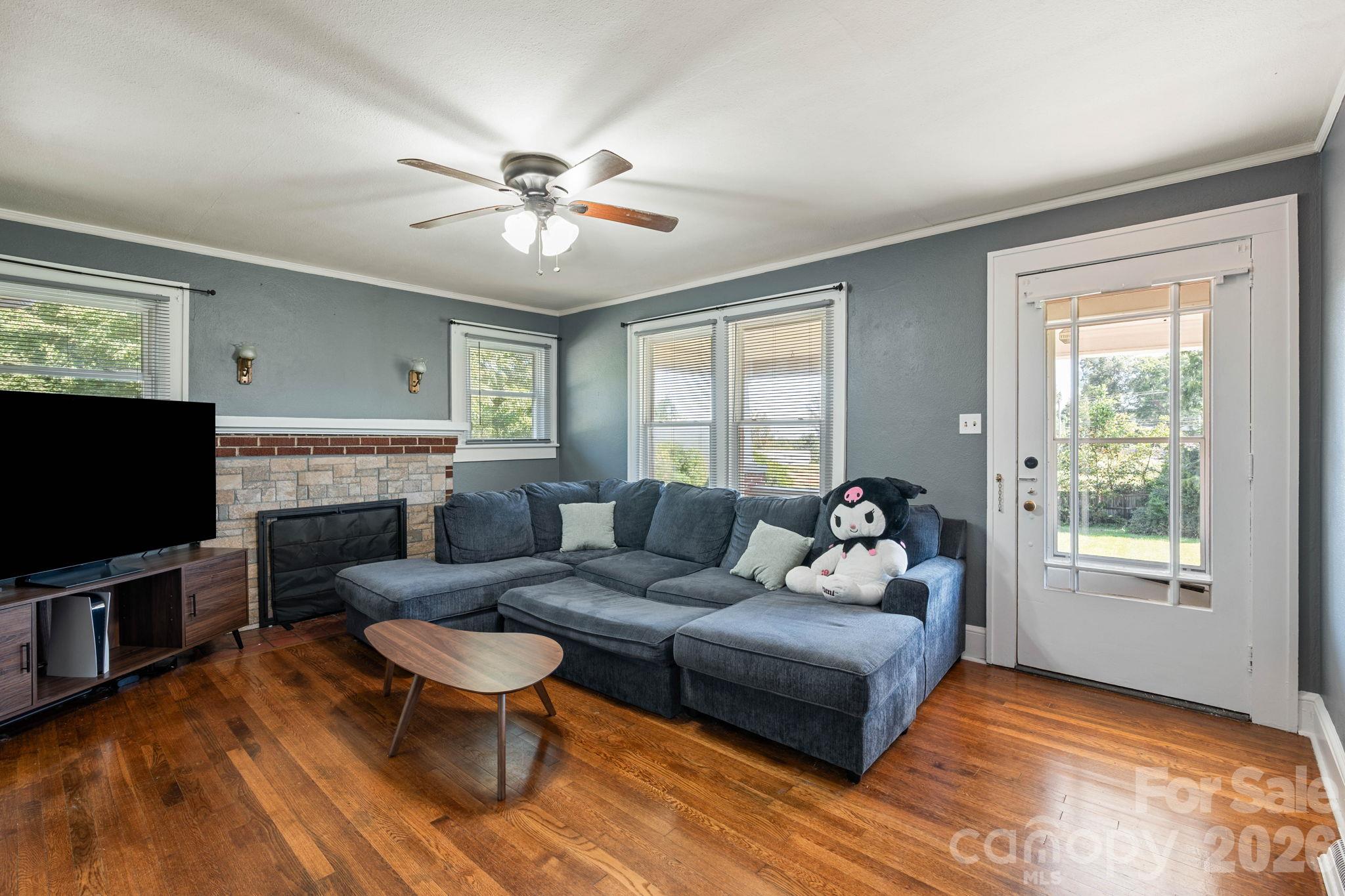 Single Family Residence at 2401 NC 181 Highway, Morganton, photo 12 of 31