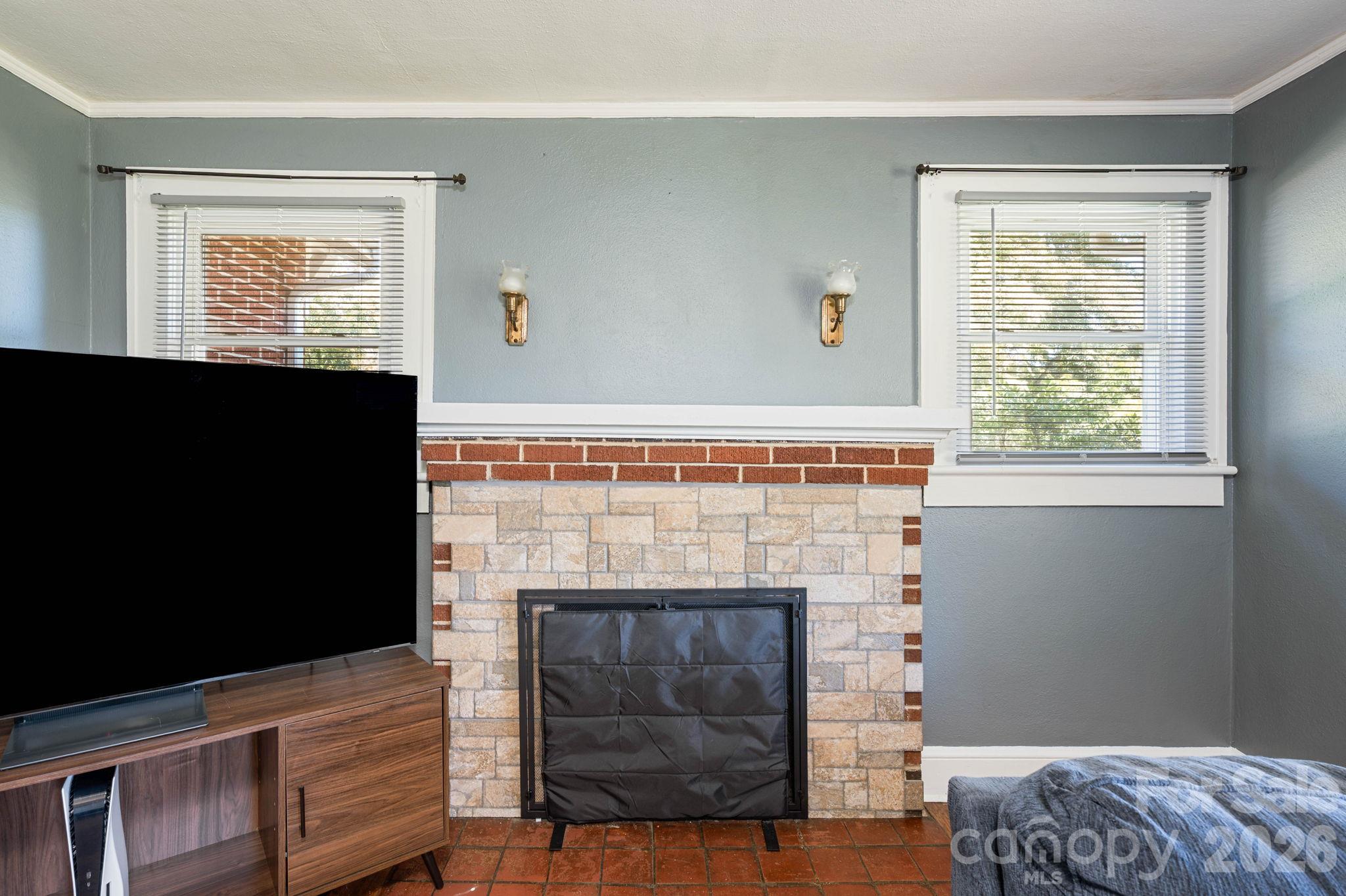 Single Family Residence at 2401 NC 181 Highway, Morganton, photo 13 of 31
