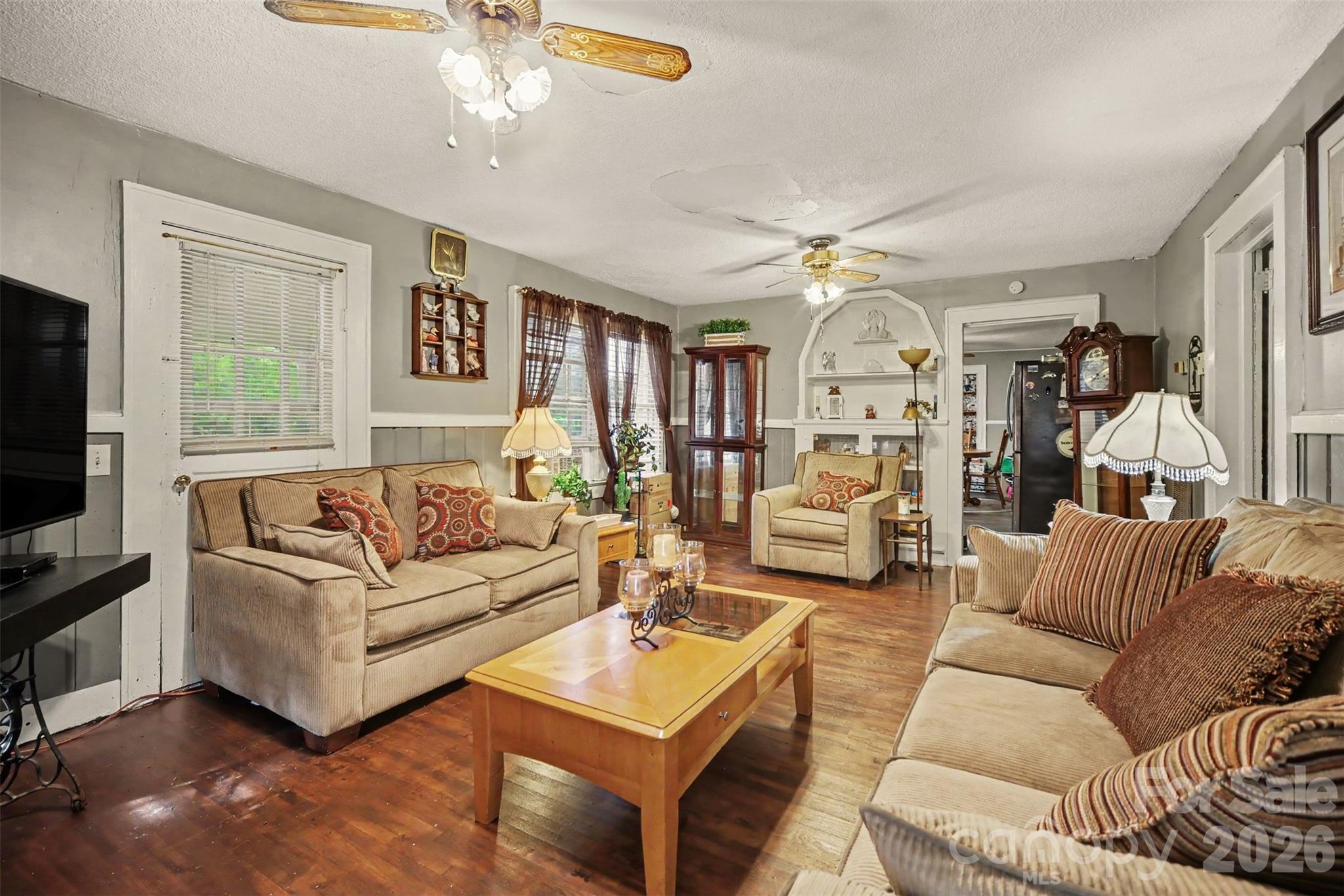 Single Family Residence at 1572 Monument Avenue, Gastonia, photo 8 of 22