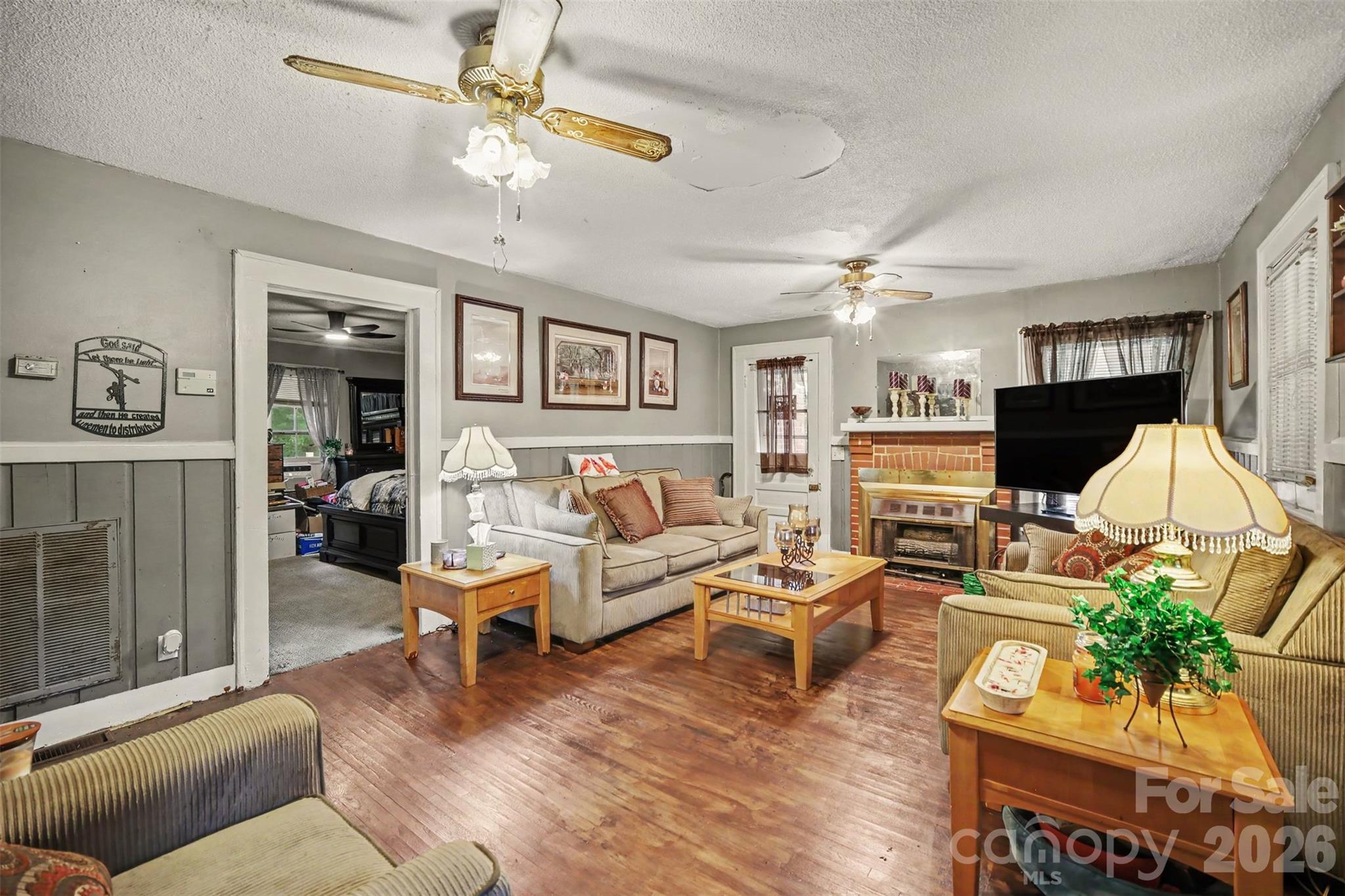 Single Family Residence at 1572 Monument Avenue, Gastonia, photo 9 of 22