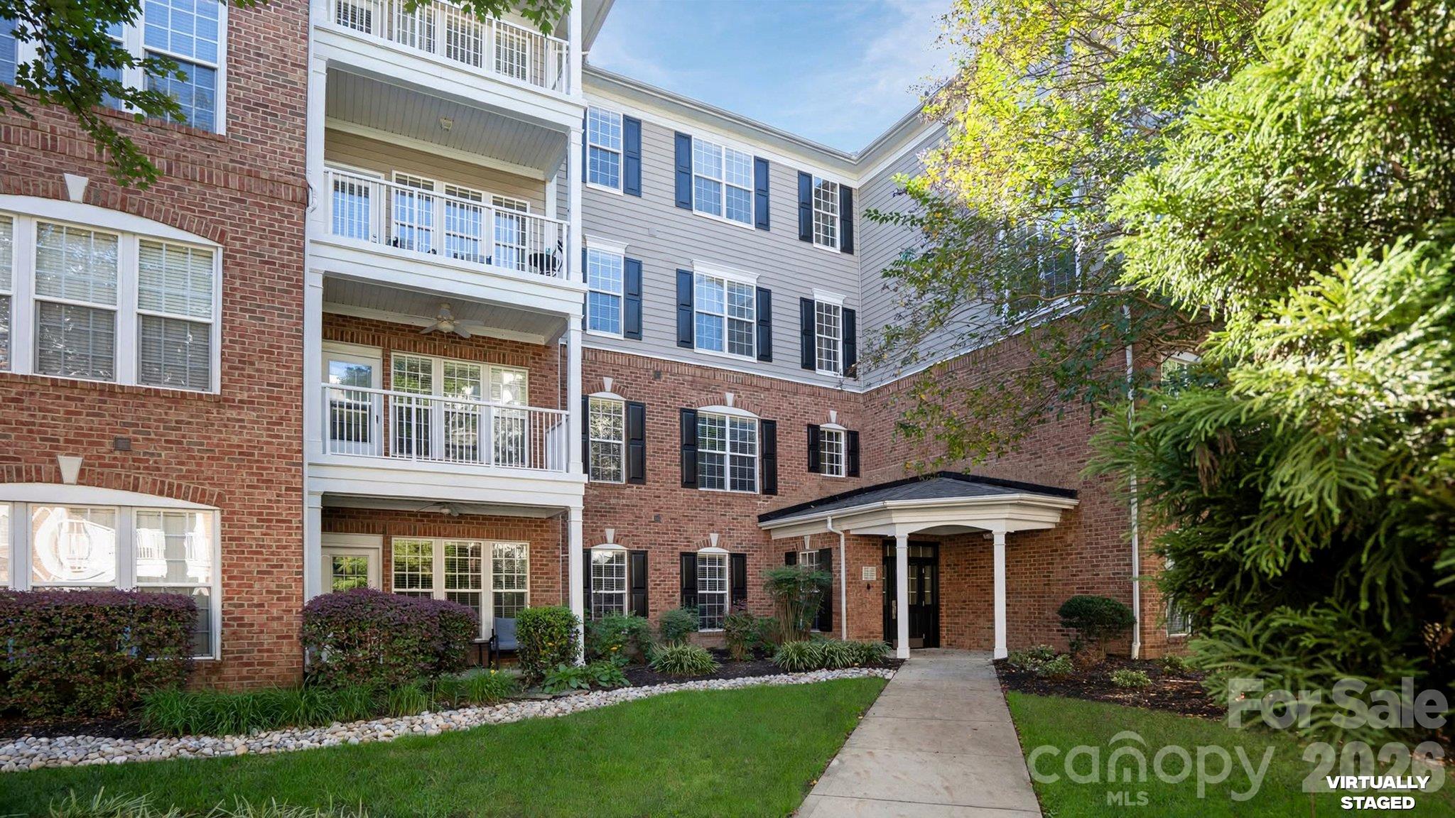 Condominium at 3250 Margellina Drive, Charlotte, photo 2 of 26