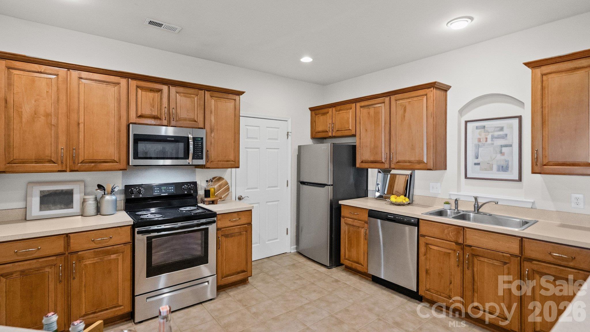 Condominium at 3250 Margellina Drive, Charlotte, photo 5 of 26