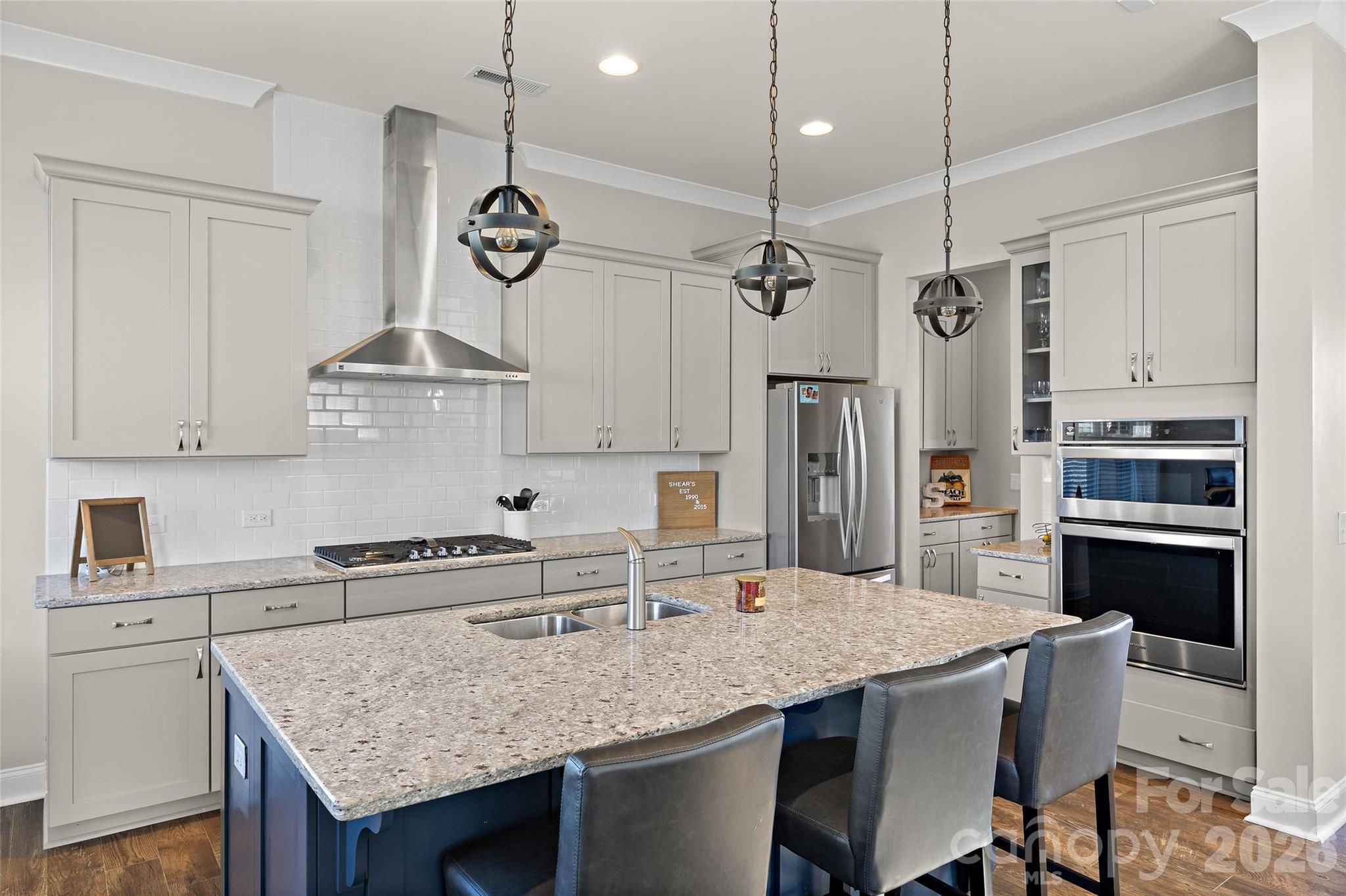 Large Kitchen Island - 1557 Cedar Park Drive, Pineville