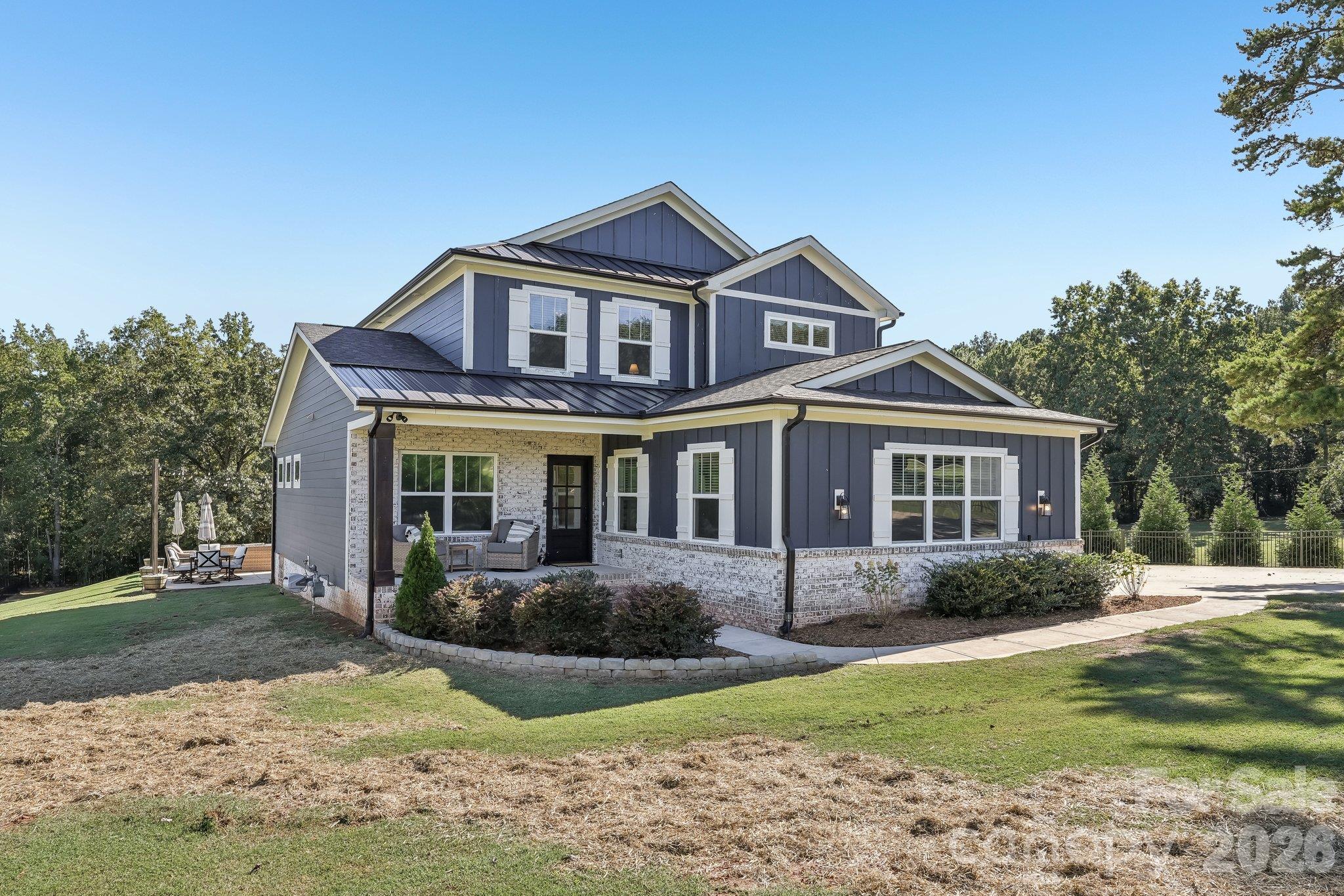 Single Family Residence at 952 Armstrong Road, Belmont, photo 3 of 47