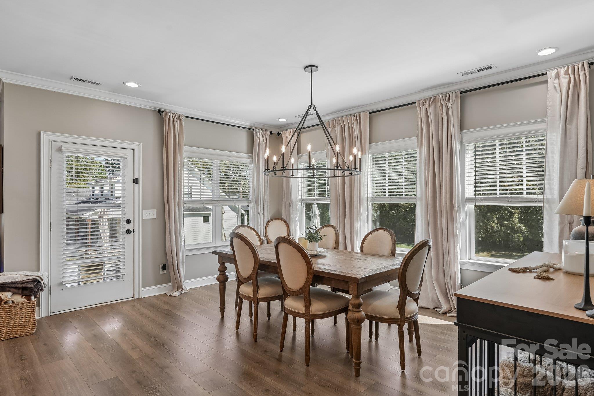 Single Family Residence at 952 Armstrong Road, Belmont, photo 9 of 47