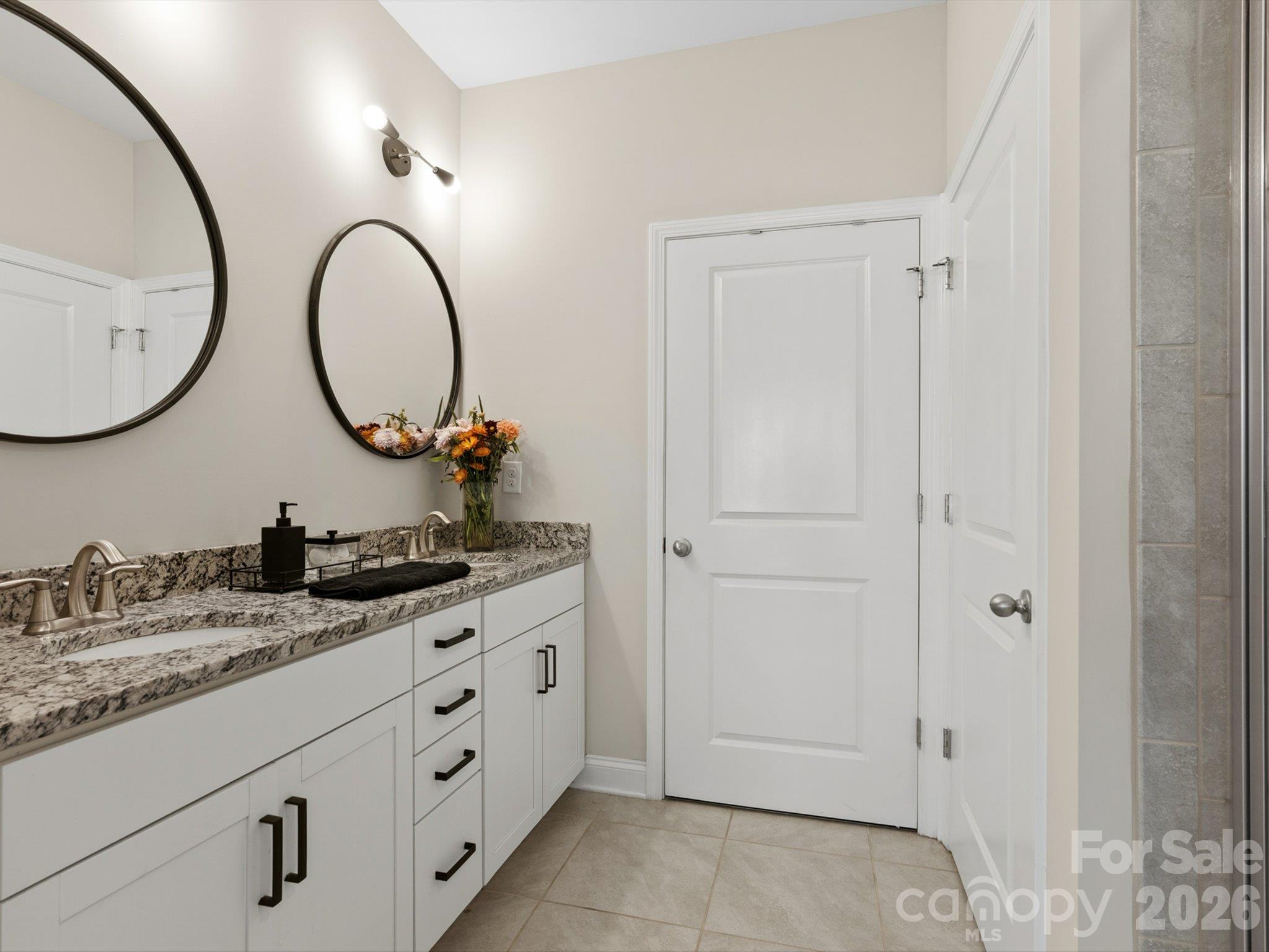 Townhouse at 968 Pennington Drive, Lancaster, photo 21 of 48