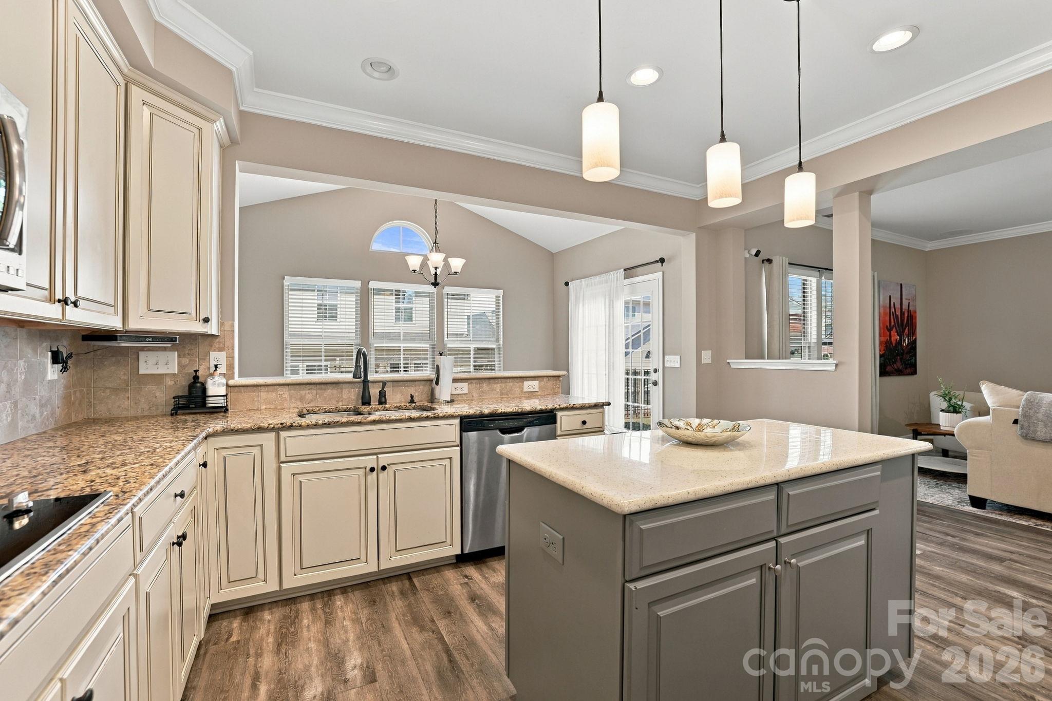 Single Family Residence at 2516 Alyssa Lane, Charlotte, photo 14 of 48