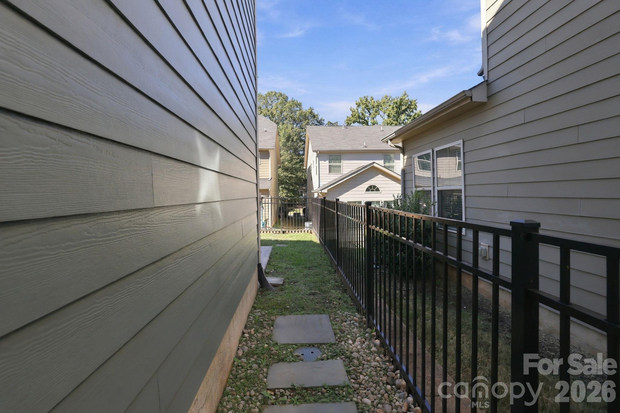 Single Family Residence at 2516 Alyssa Lane, Charlotte, photo 35 of 48
