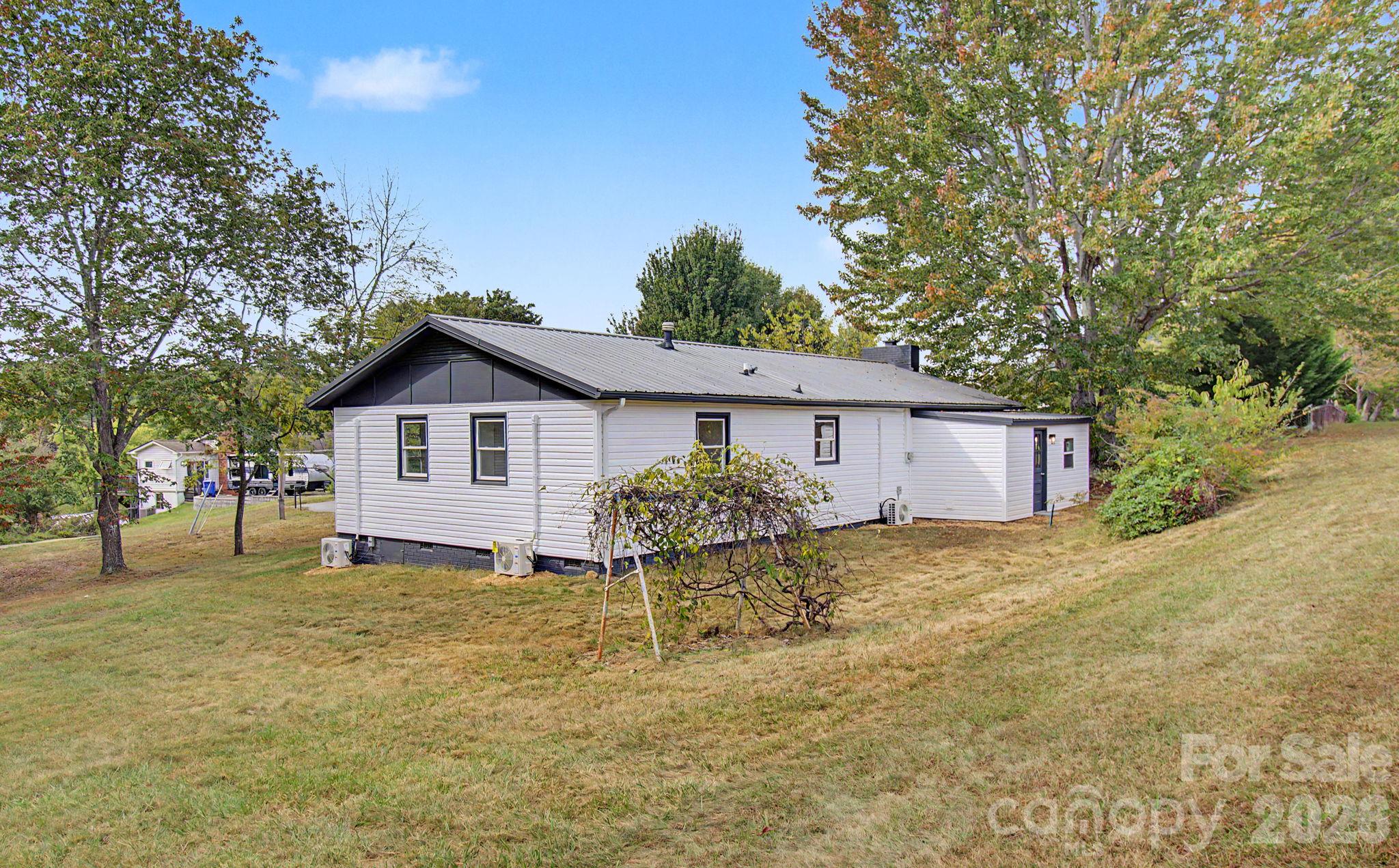 Large level lot on .54 acres - 14 Kirby Place, Asheville