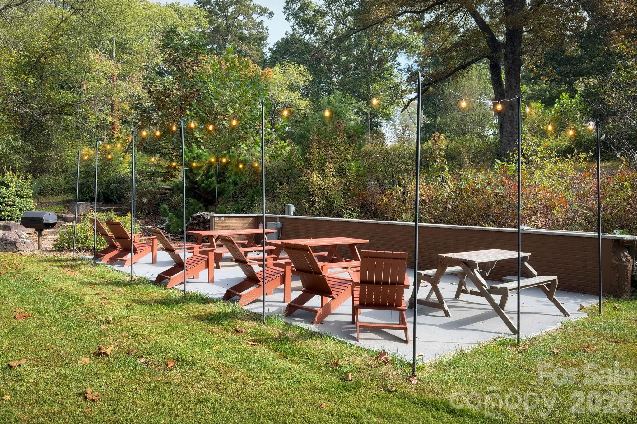 Community space for gathering - 30 Hawberry Court, Asheville