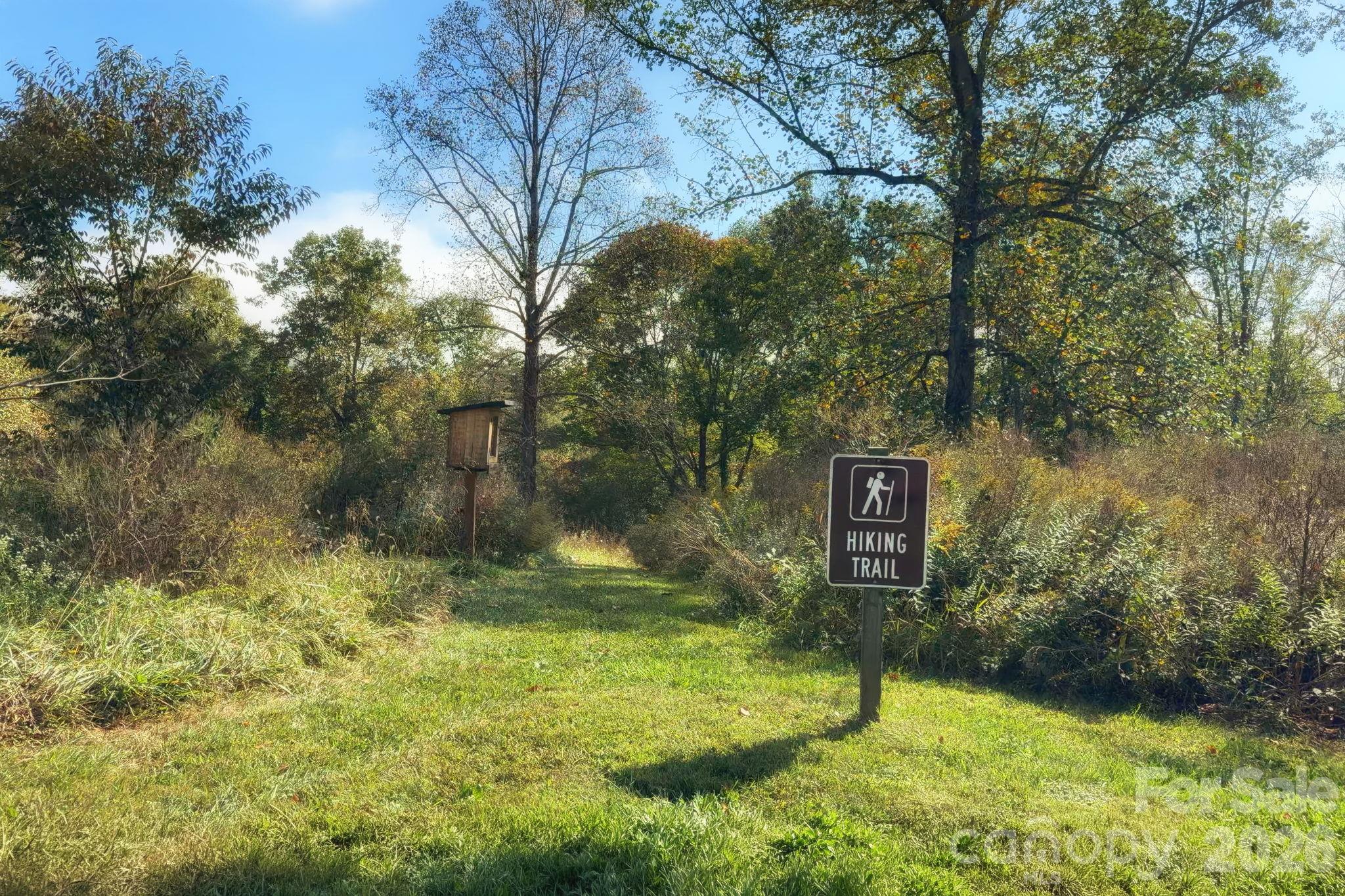 Community trails leading to a wide network of trails on Warren Wilson campus - 30 Hawberry Court, Asheville