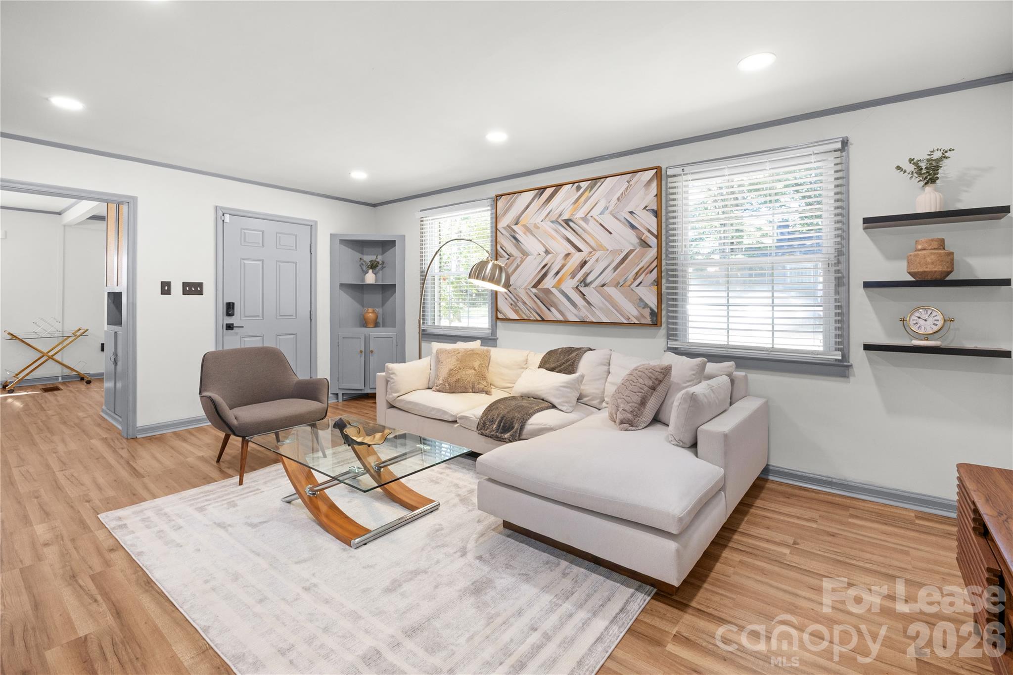 Single Family Residence at 817 Sedgefield Road, Charlotte, photo 6 of 42