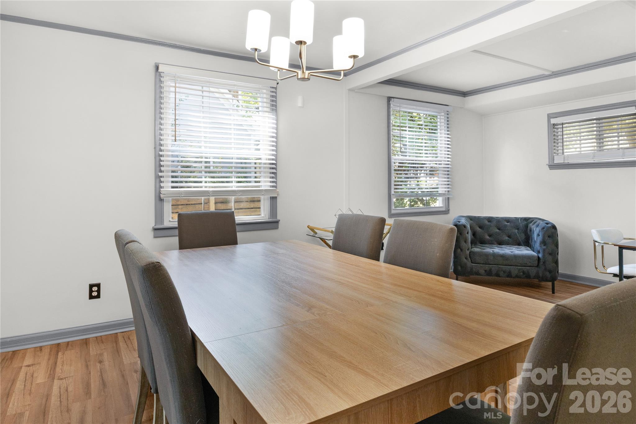 Single Family Residence at 817 Sedgefield Road, Charlotte, photo 9 of 42