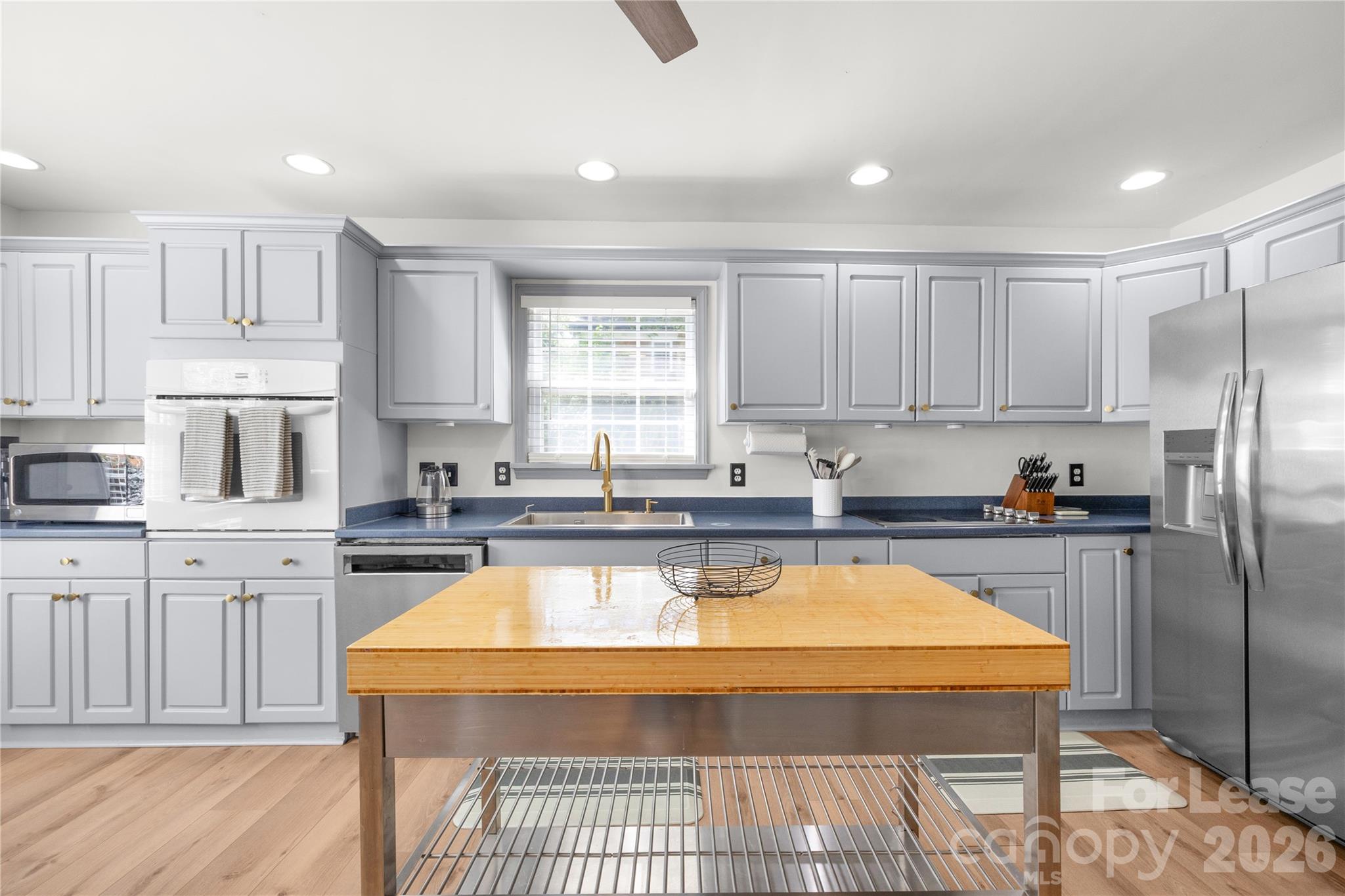 Single Family Residence at 817 Sedgefield Road, Charlotte, photo 14 of 42