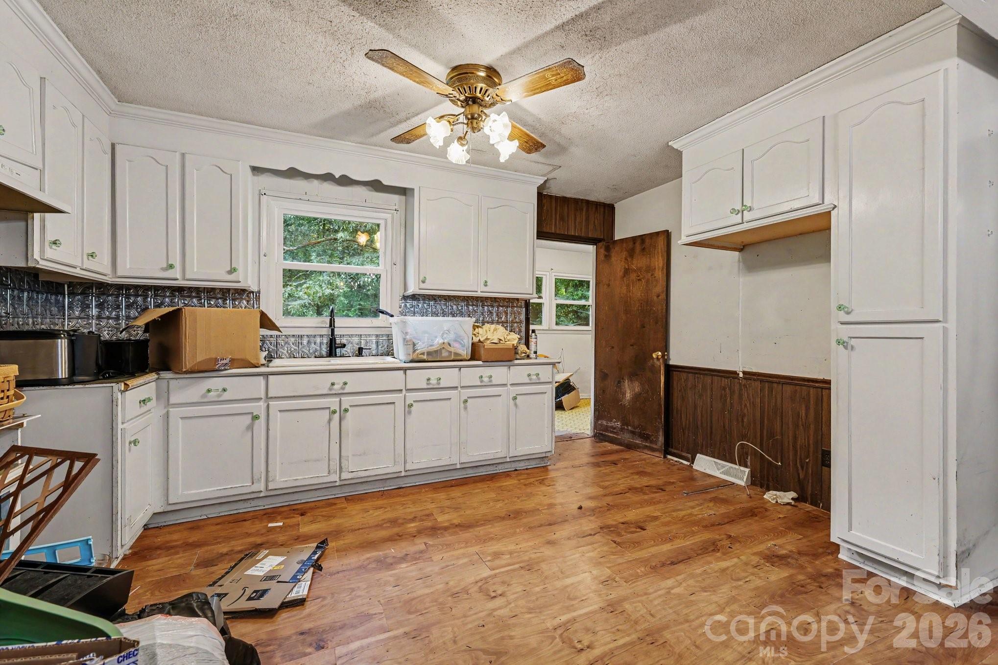 Single Family Residence at 6872 Jake Seagle Road, Vale, photo 12 of 31