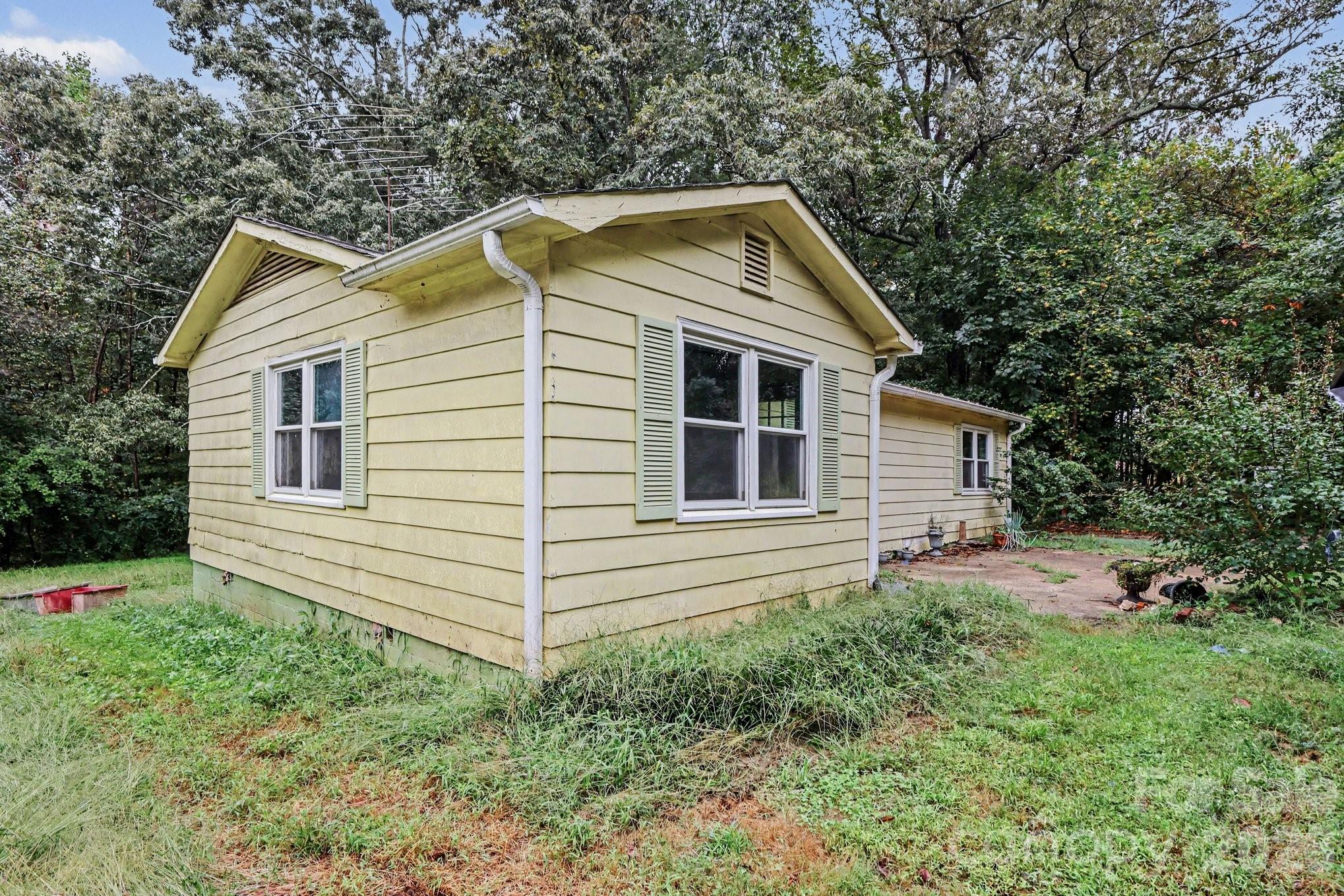 Single Family Residence at 6872 Jake Seagle Road, Vale, photo 22 of 31