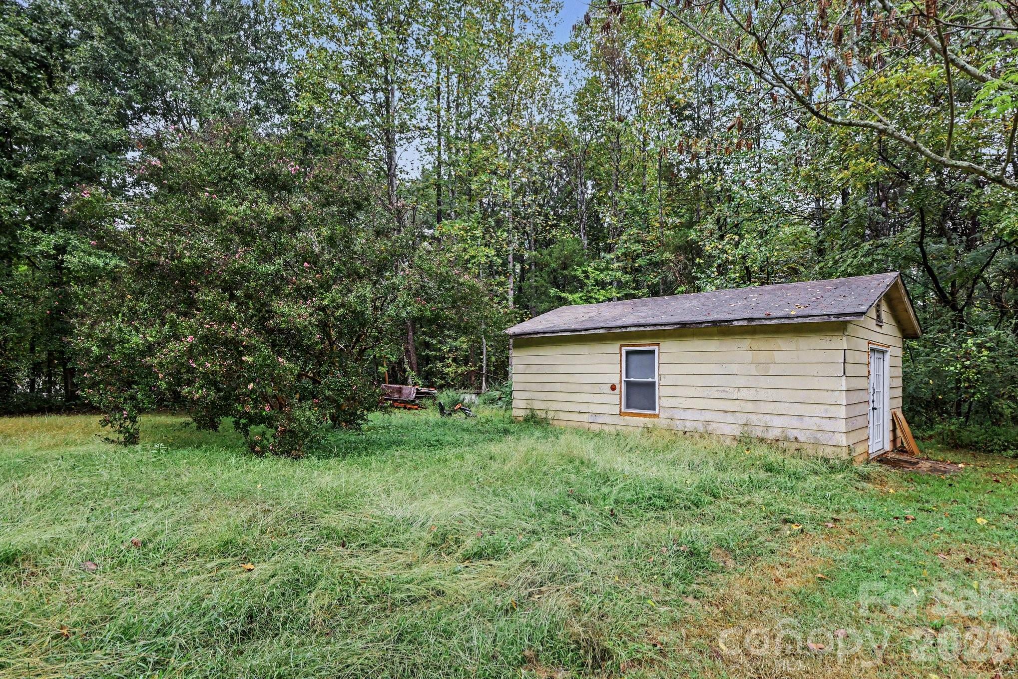Single Family Residence at 6872 Jake Seagle Road, Vale, photo 23 of 31