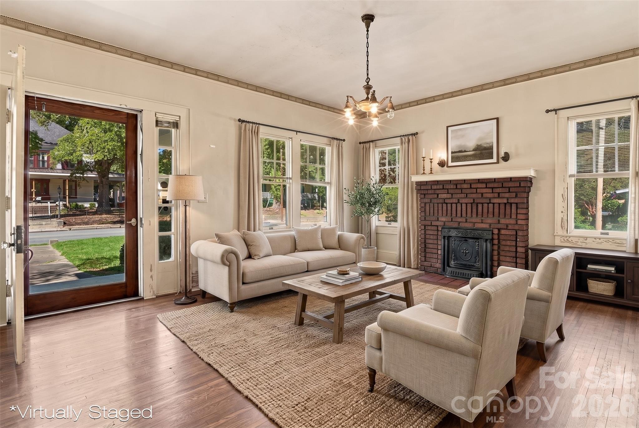 Virtually staged - 701 S Hayne Street, Monroe