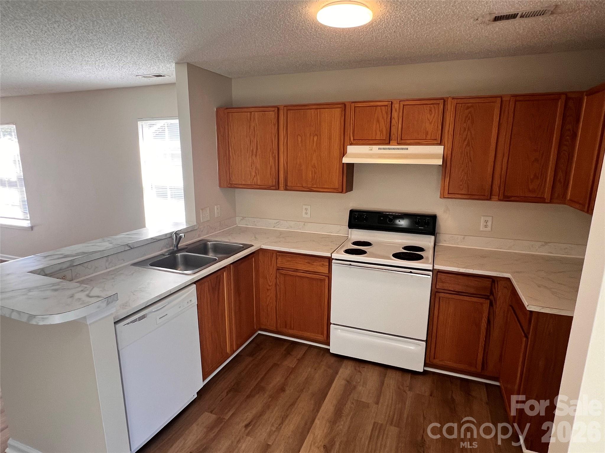 Single Family Residence at 2877 Signal Court SW, Concord, photo 10 of 25