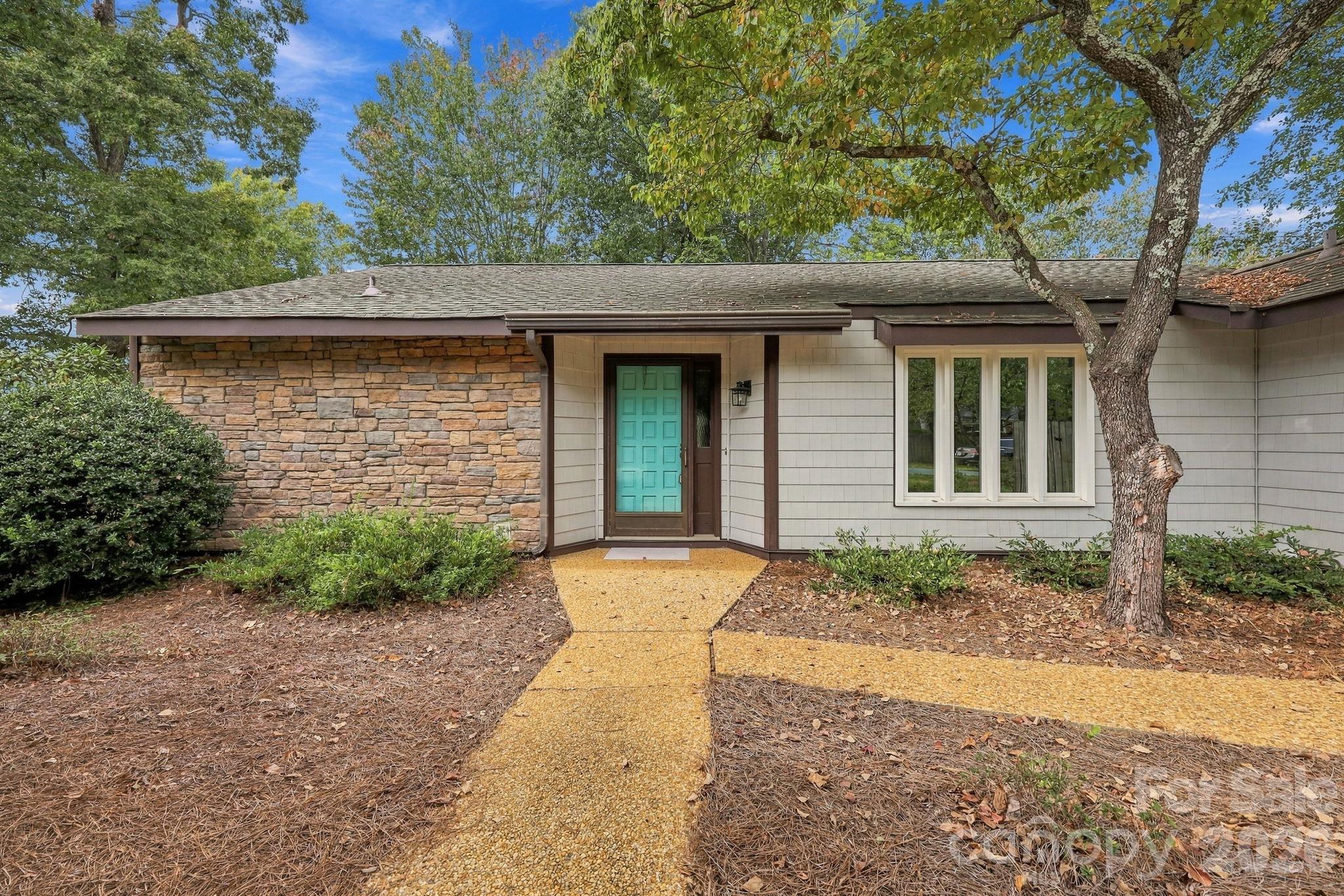 Single Family Residence at 105 N Bermuda Run Drive, Advance, photo 3 of 31