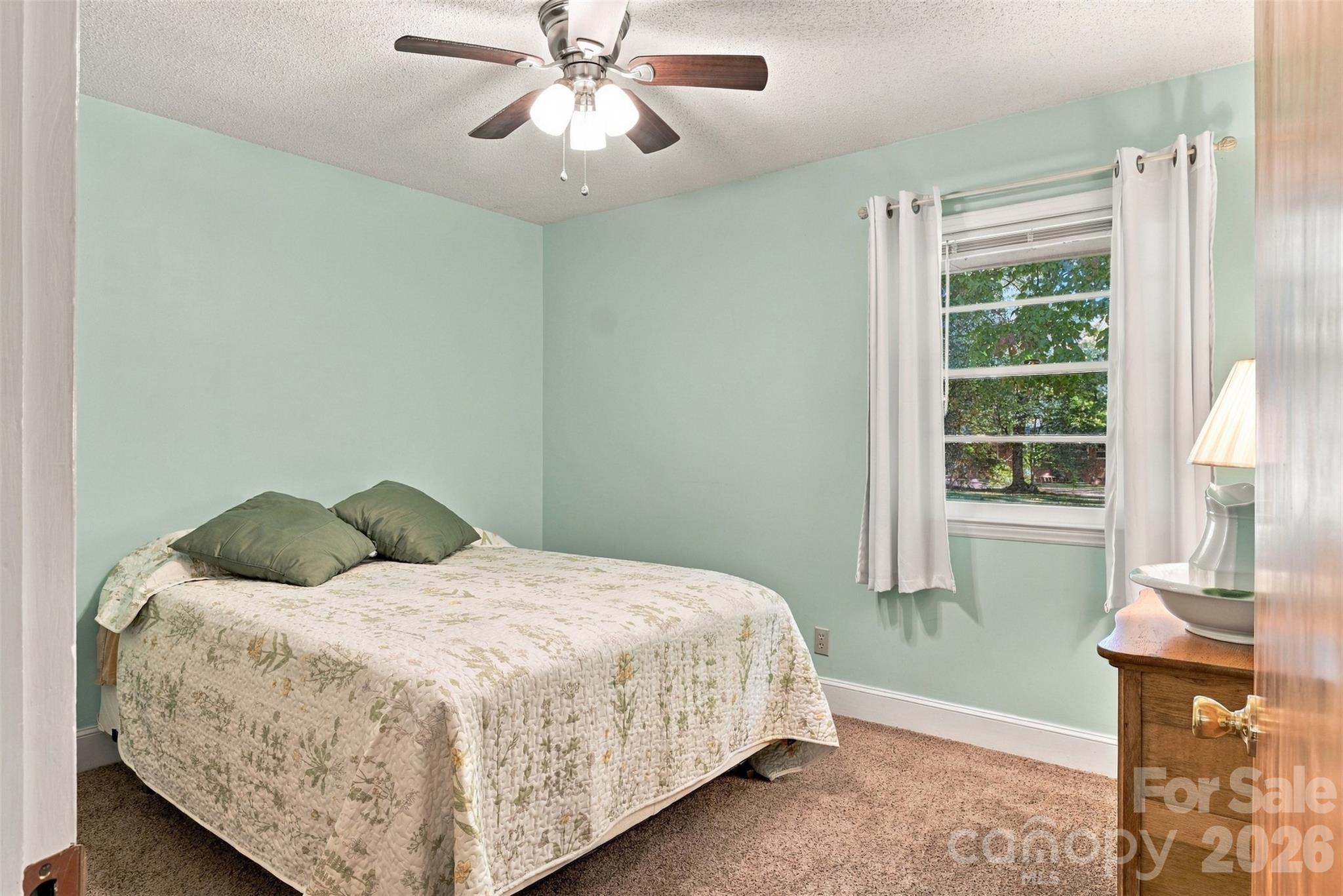 Single Family Residence at 7218 Lakeside Drive N, Charlotte, photo 20 of 30