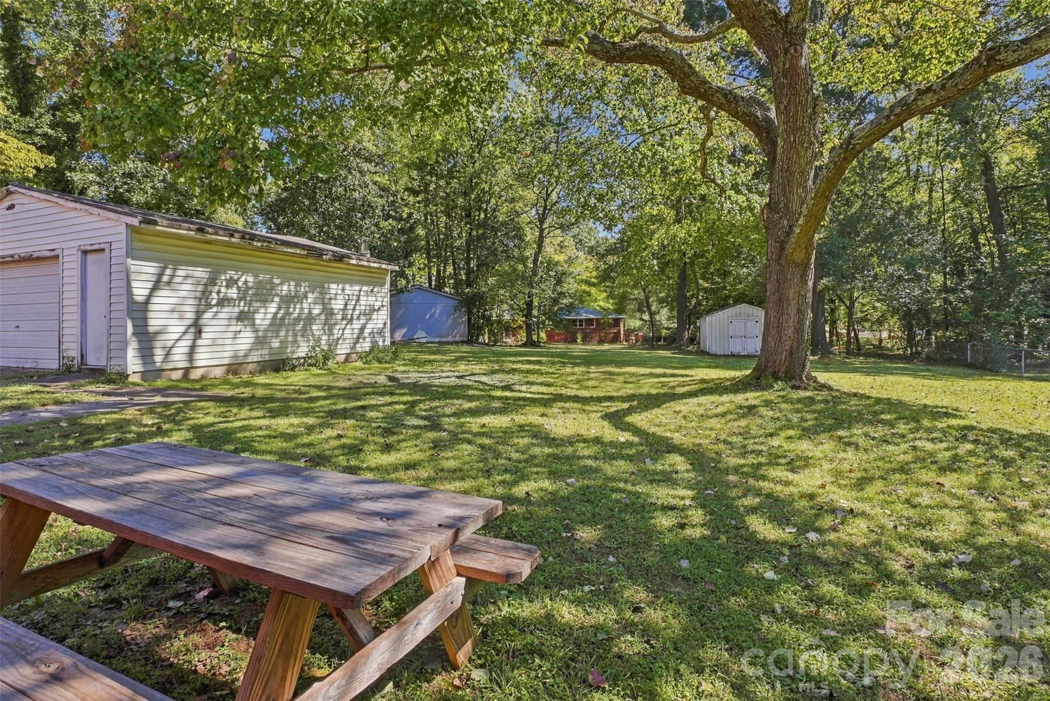 Single Family Residence at 7218 Lakeside Drive N, Charlotte, photo 26 of 30