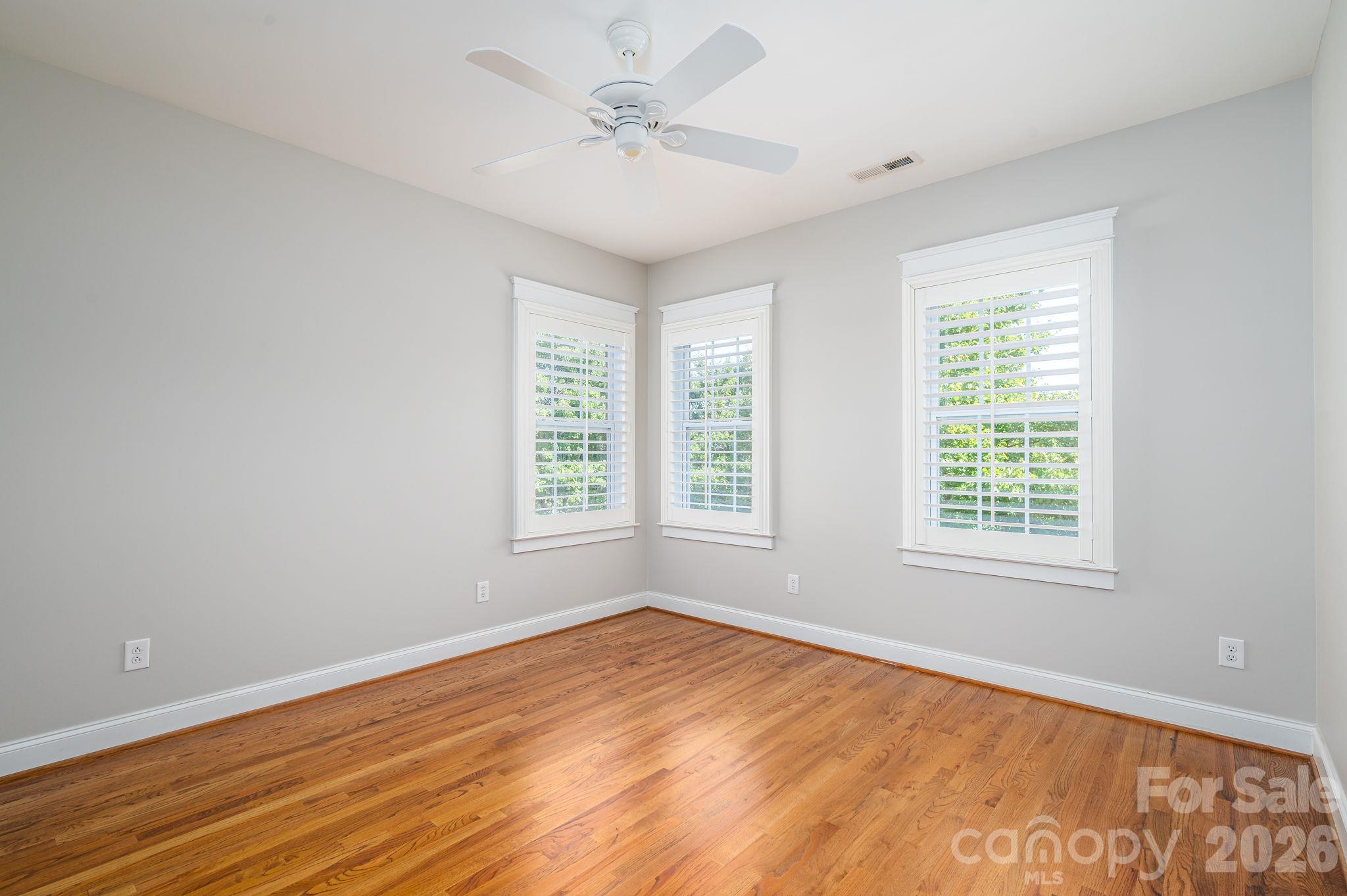 Single Family Residence at 113 Ft. William Avenue, Belmont, photo 28 of 46