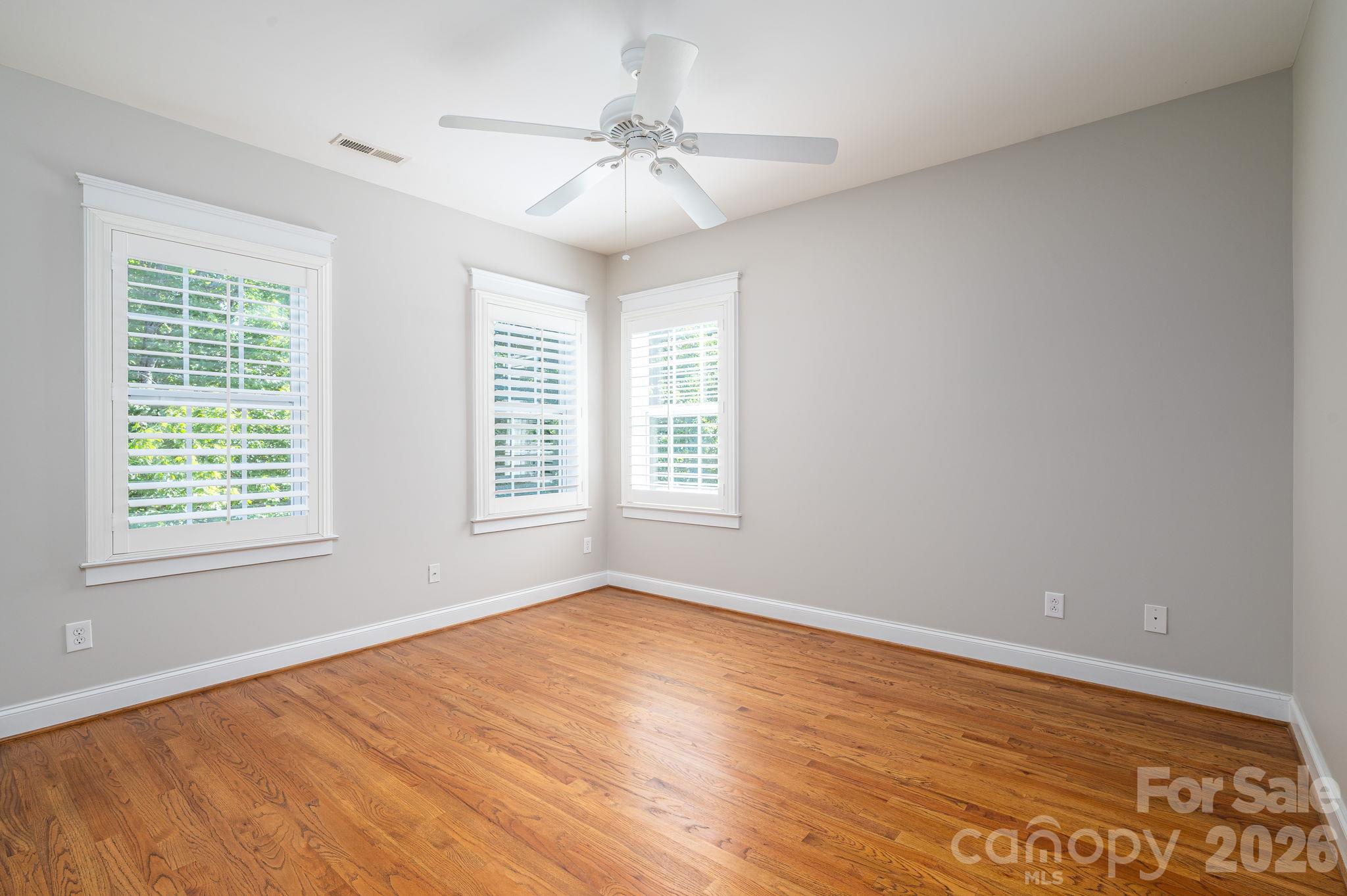 Single Family Residence at 113 Ft. William Avenue, Belmont, photo 33 of 46