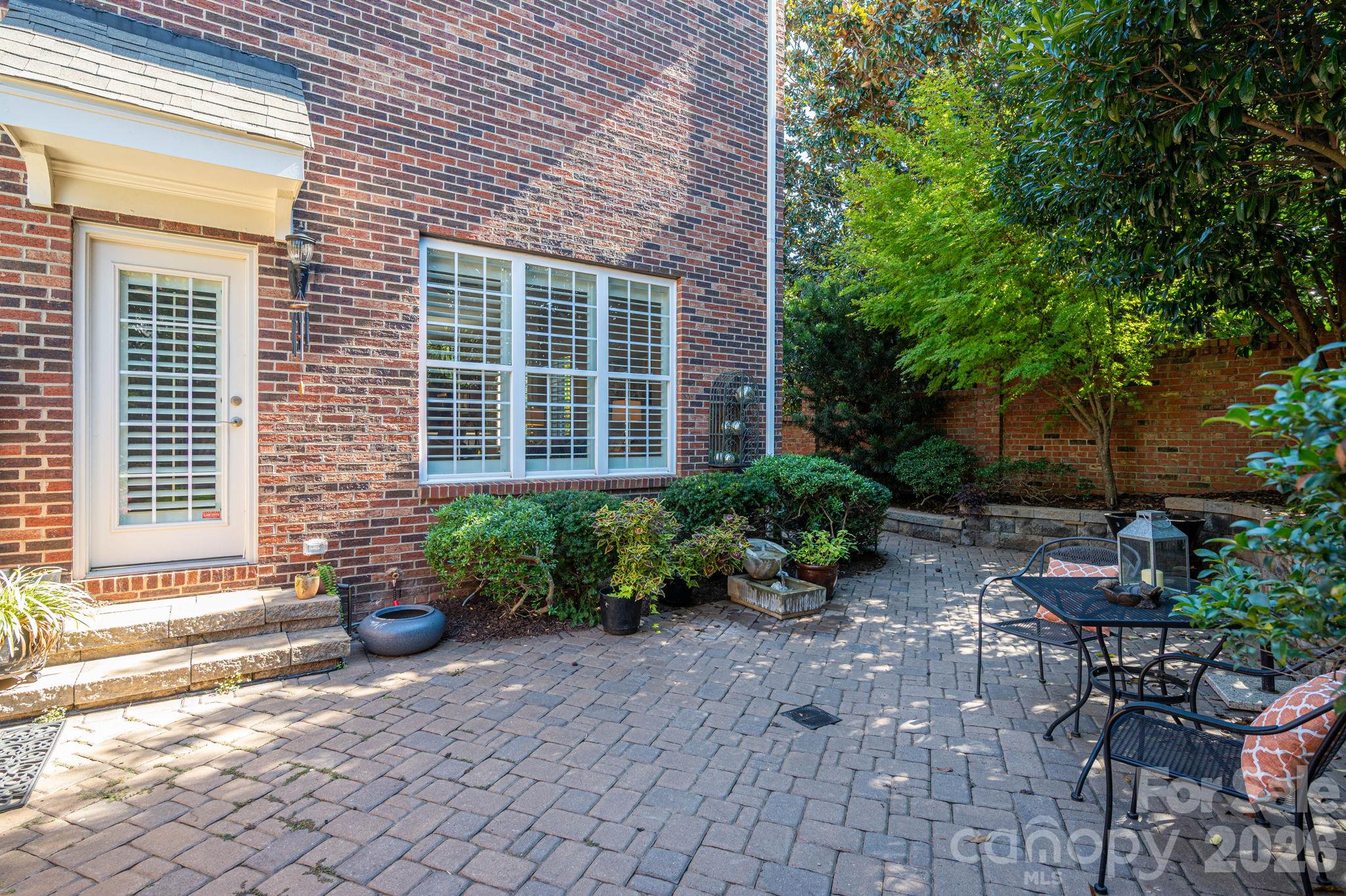 Single Family Residence at 113 Ft. William Avenue, Belmont, photo 40 of 46