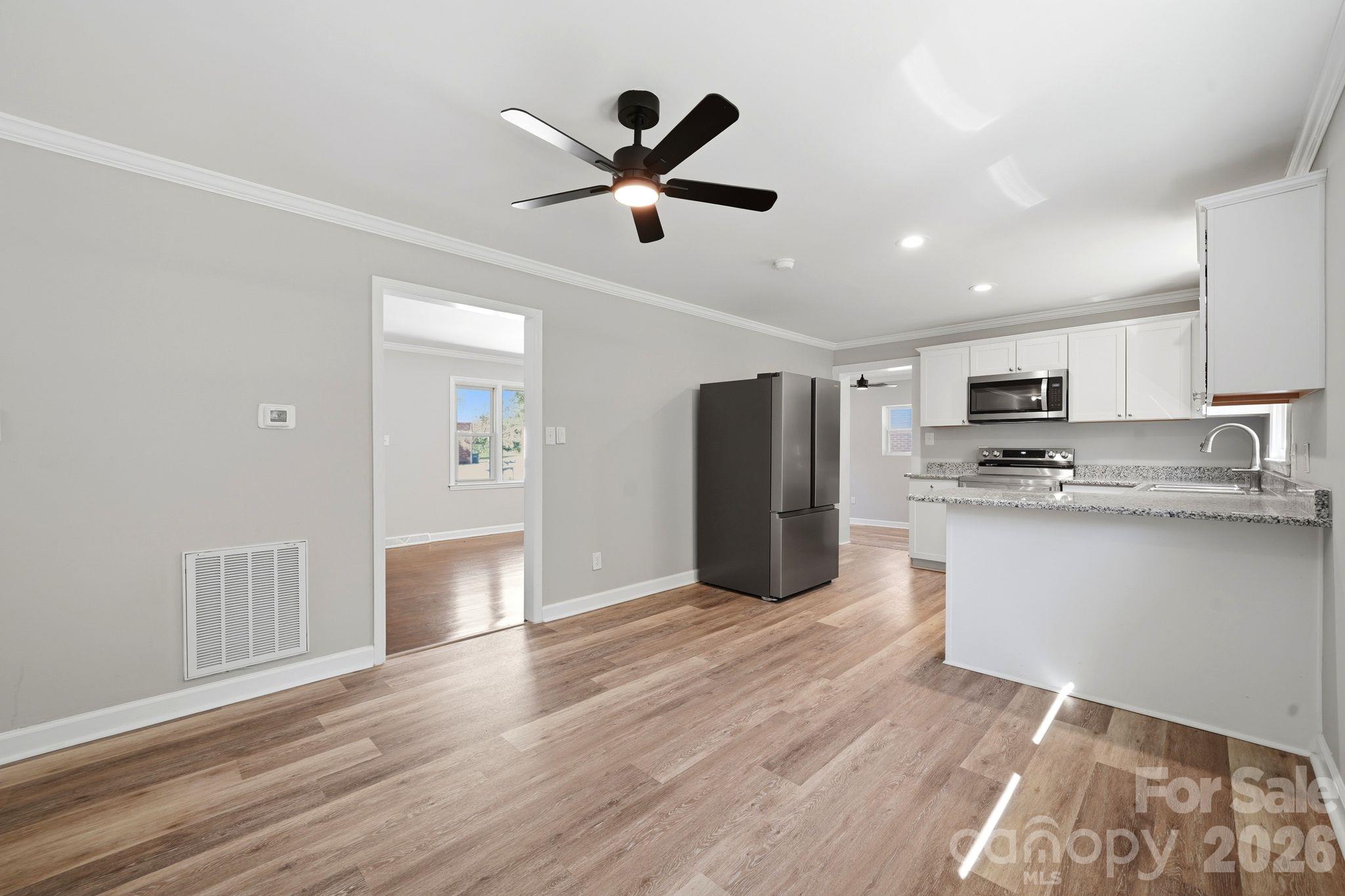 Single Family Residence at 754 Vancouver Lane, Gastonia, photo 23 of 34