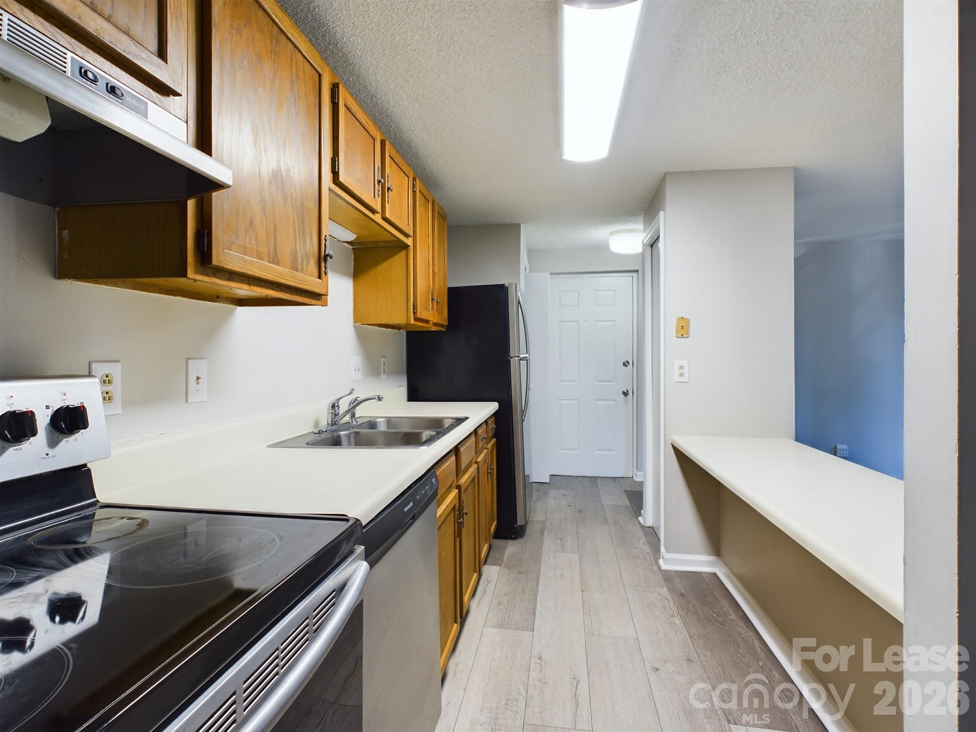 Apartment at 9511 Shannon green Drive, Charlotte, photo 9 of 21