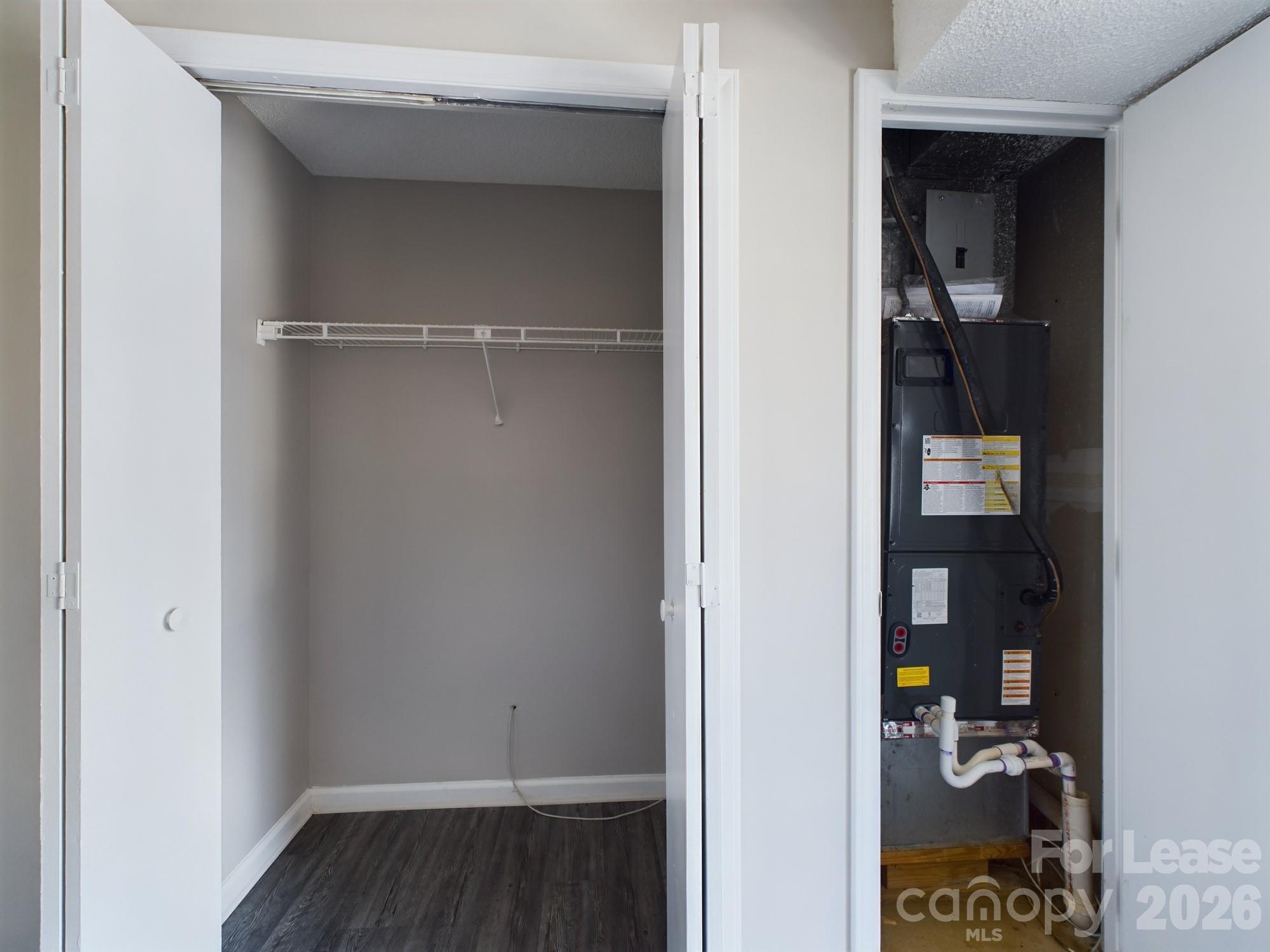 Apartment at 9511 Shannon green Drive, Charlotte, photo 12 of 21