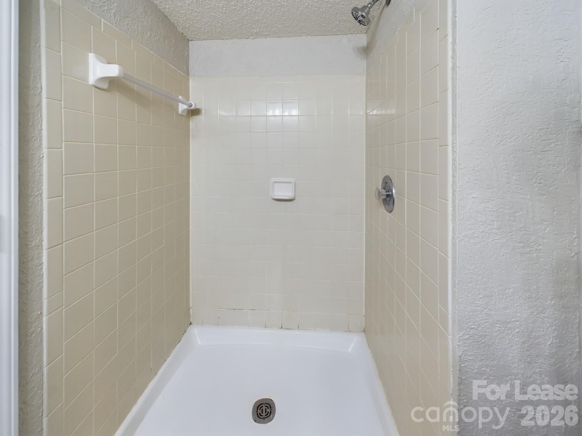 Apartment at 9511 Shannon green Drive, Charlotte, photo 17 of 21