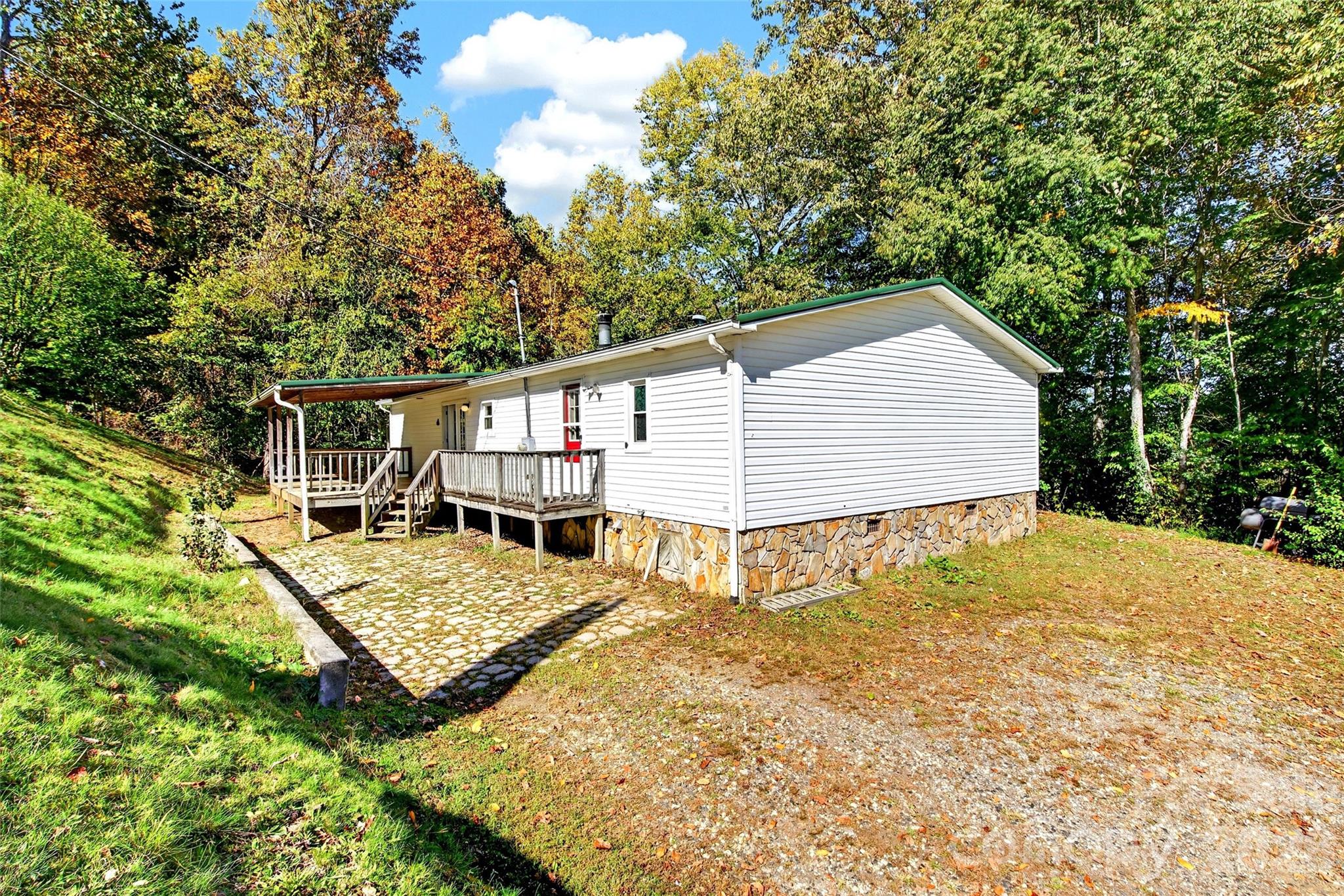 Welcome Home to 1685 Arbuckle Road - 1685 Arbuckle Road, Burnsville