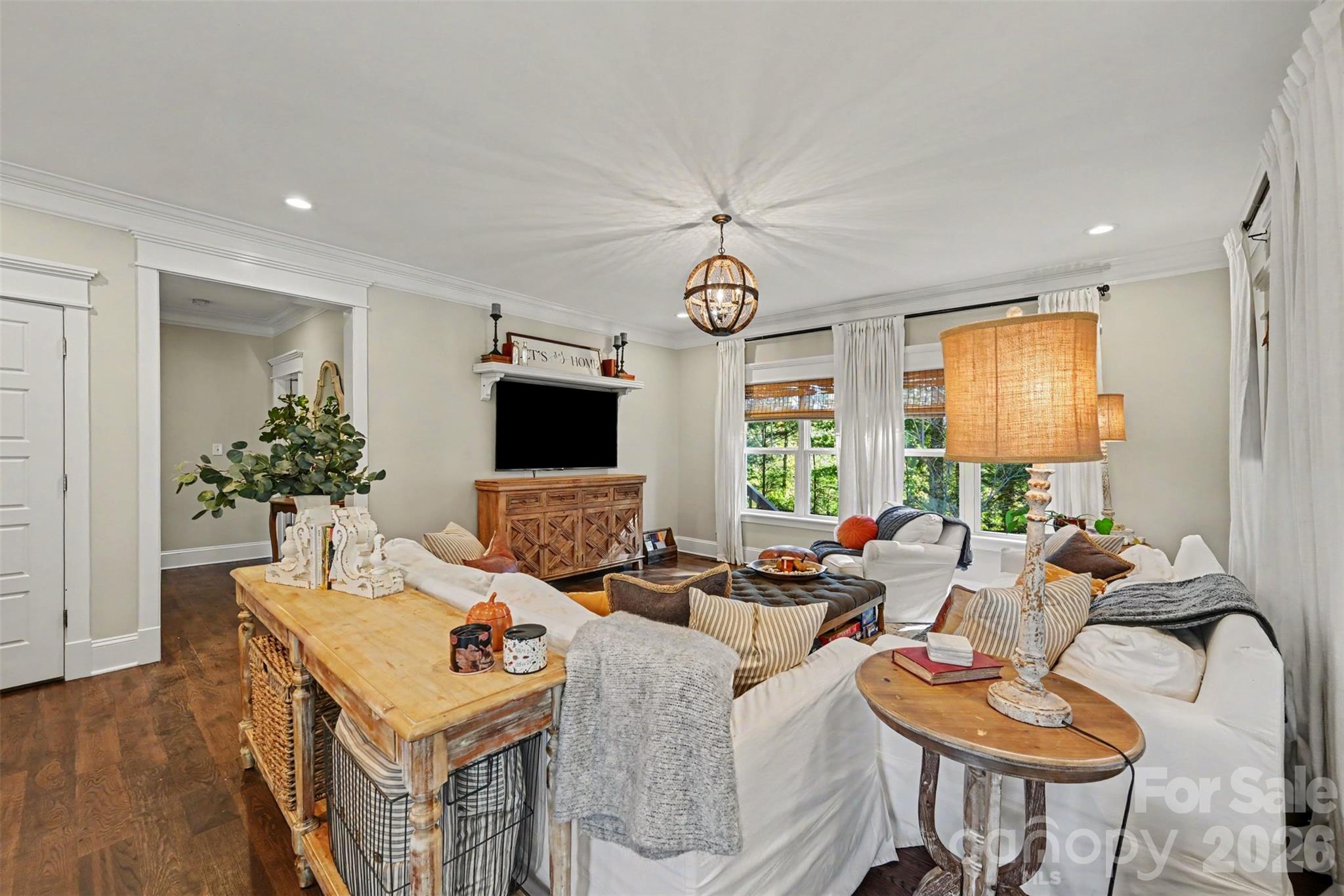 Single Family Residence at 14438 Beatties Ford Road, Huntersville, photo 7 of 37