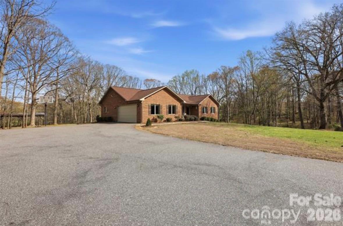 Single Family Residence at 328 Davidson Court, Taylorsville, photo 4 of 30