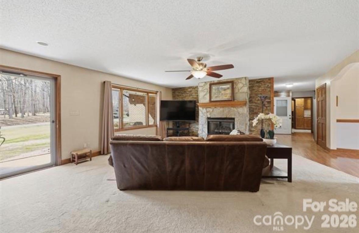Single Family Residence at 328 Davidson Court, Taylorsville, photo 8 of 30