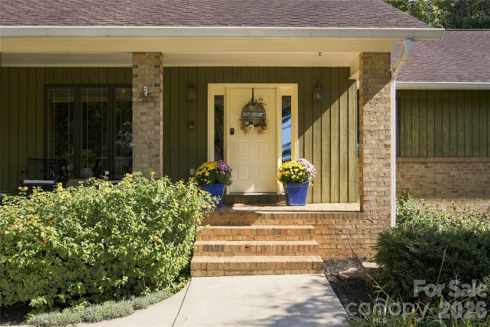 Single Family Residence at 146 Renaissance Place, Statesville, photo 6 of 48