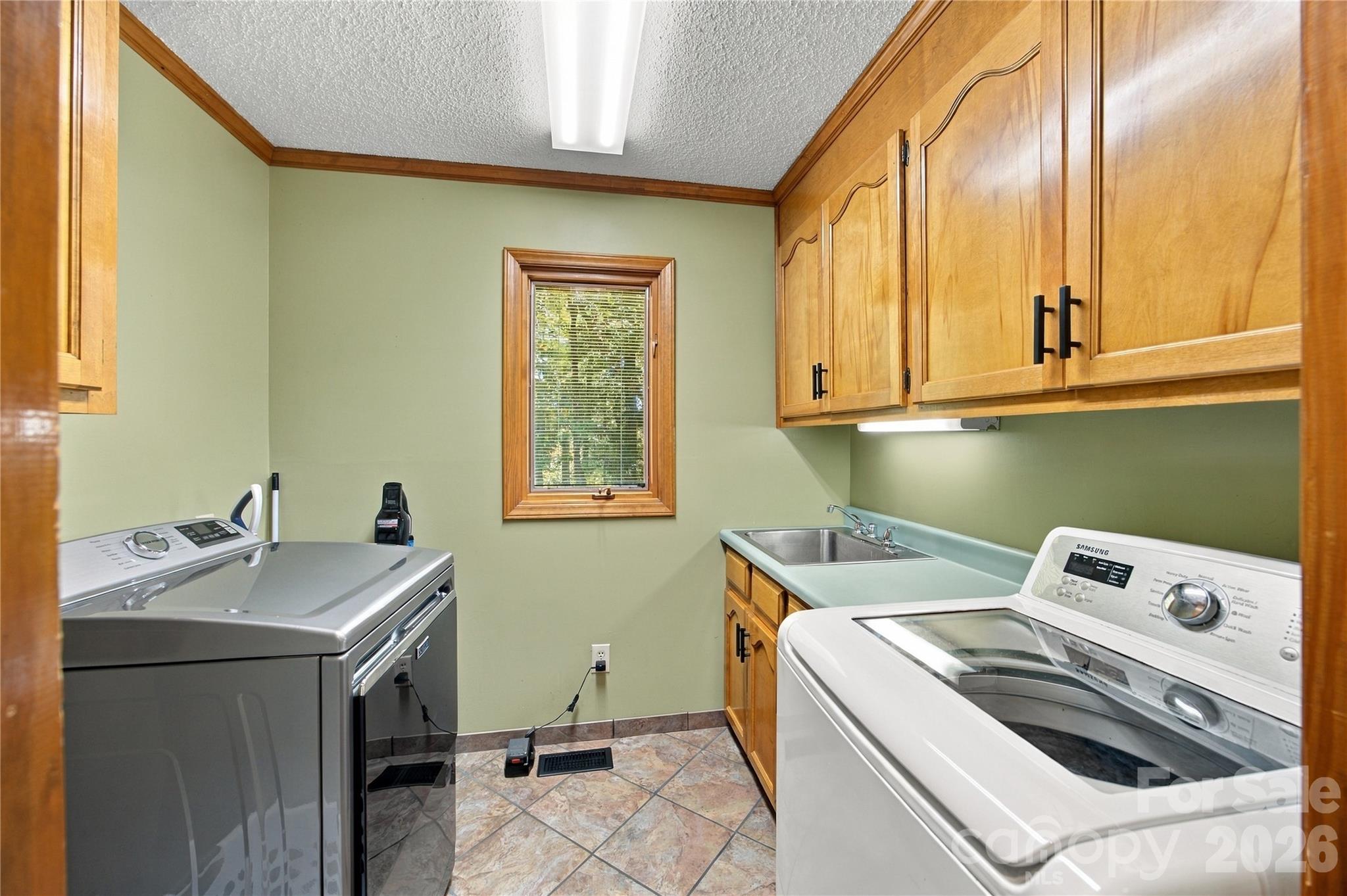 Single Family Residence at 146 Renaissance Place, Statesville, photo 21 of 48