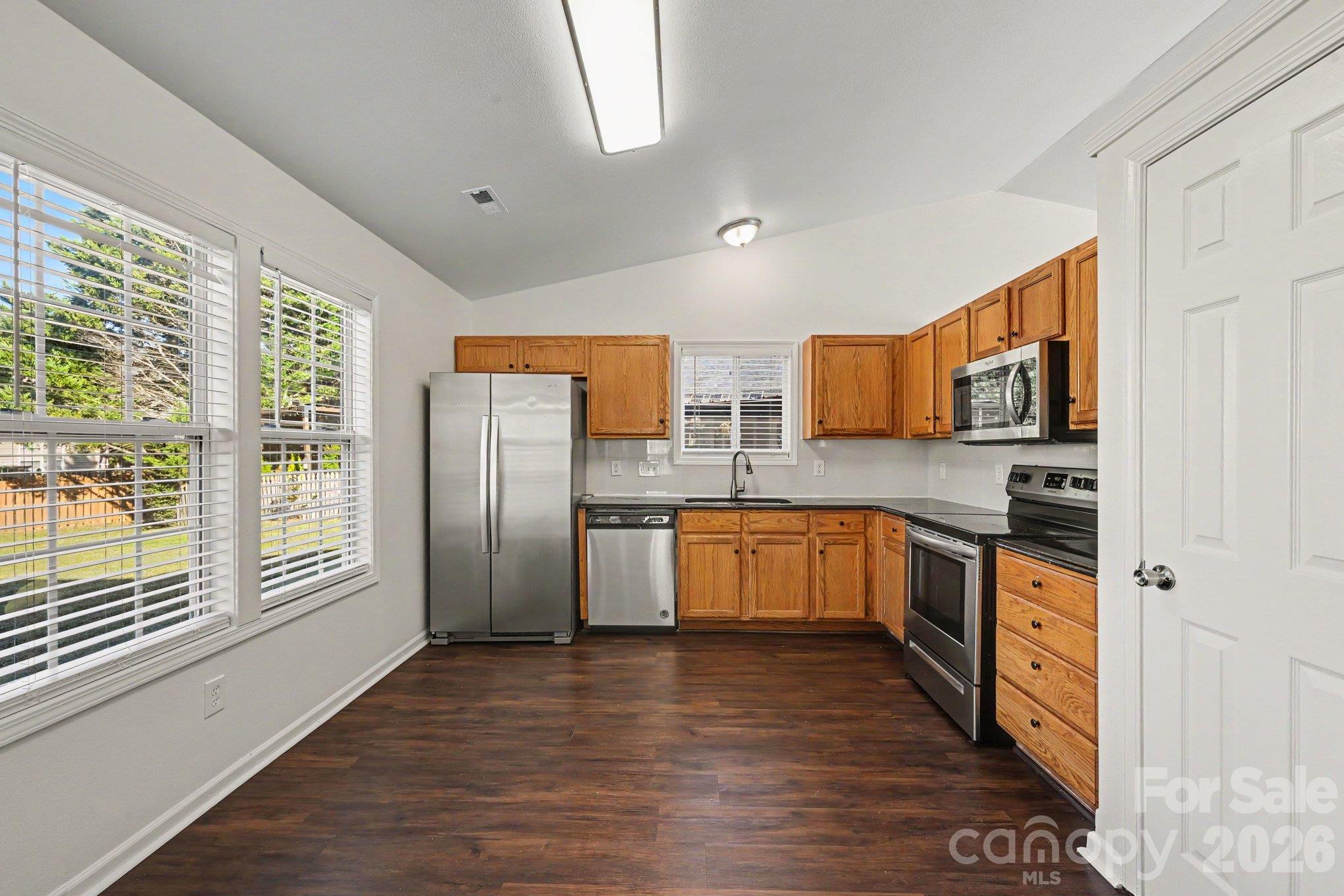 Single Family Residence at 10502 Glory Meadow Court, Charlotte, photo 7 of 16
