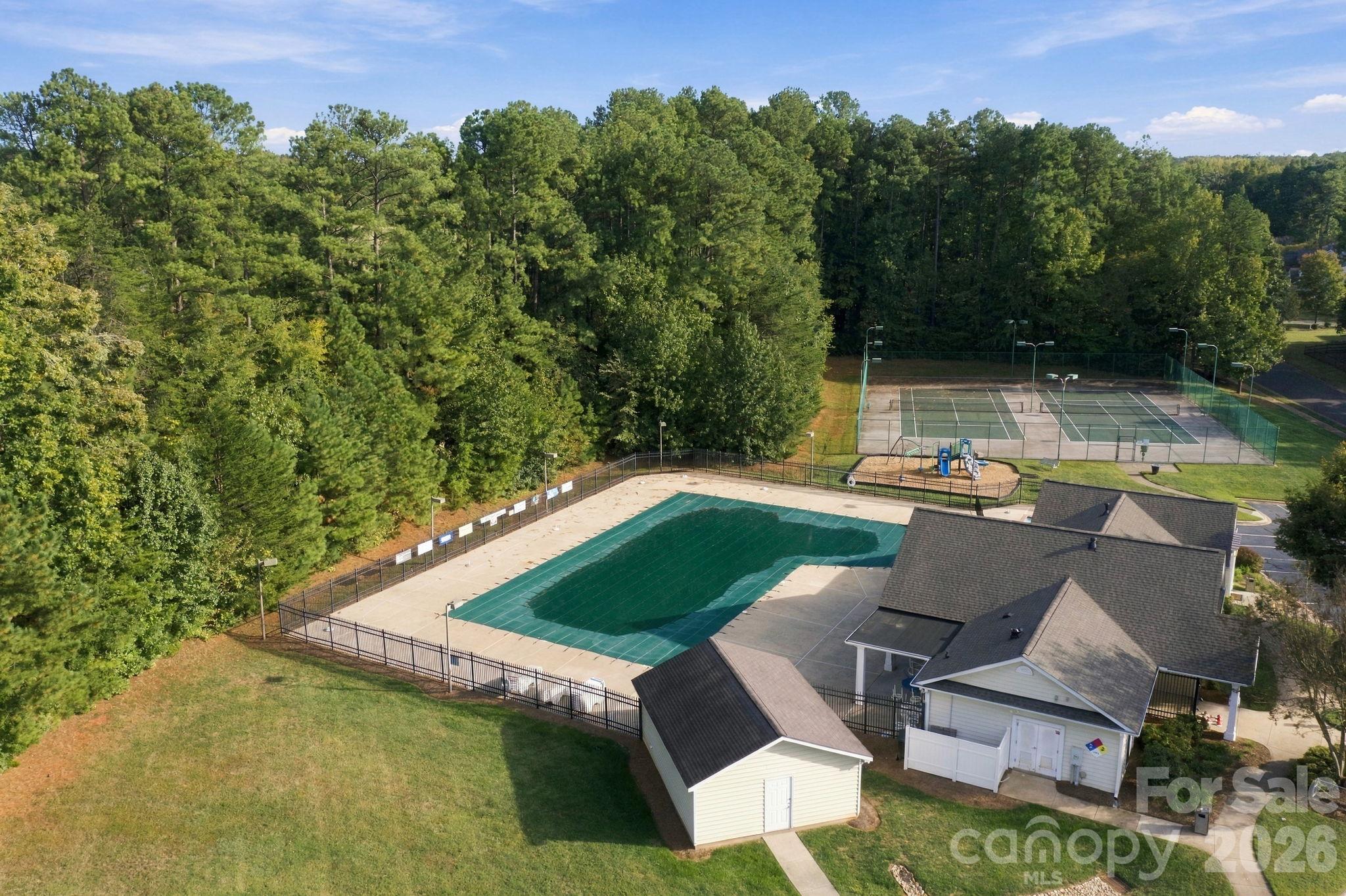 Single Family Residence at 6730 Reedy Creek Road, Charlotte, photo 45 of 48