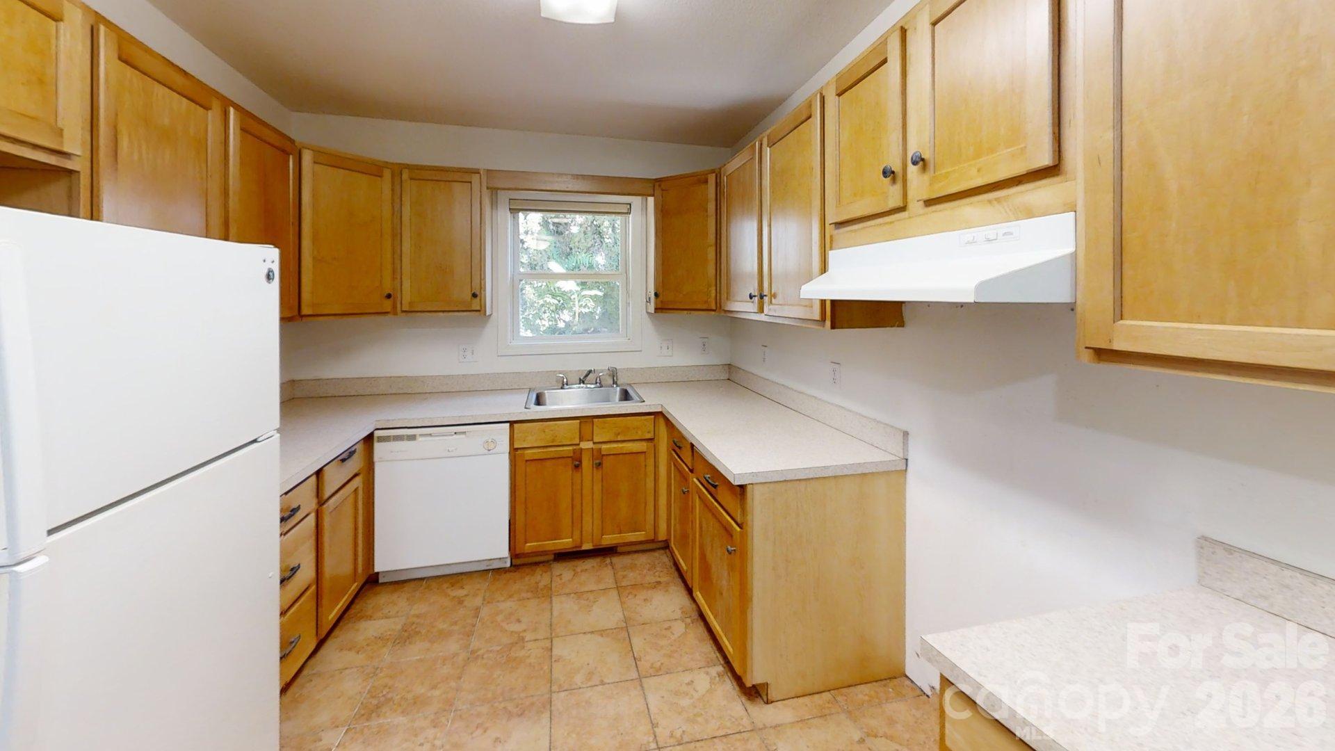 Condominium at 121 Merchant Street, Asheville, photo 10 of 45